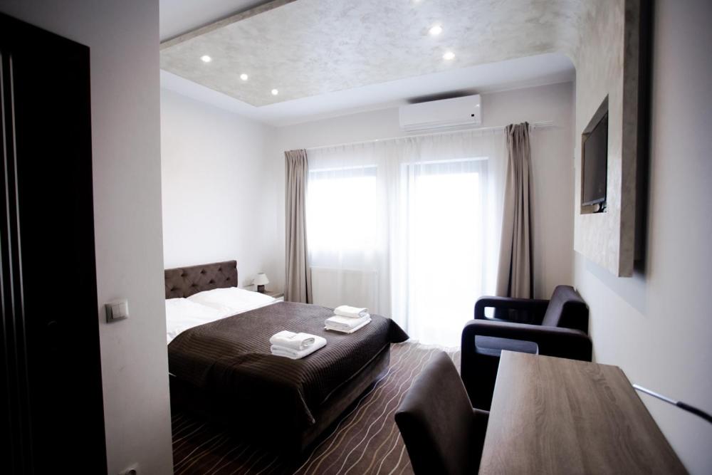 Double Room - Photo 2