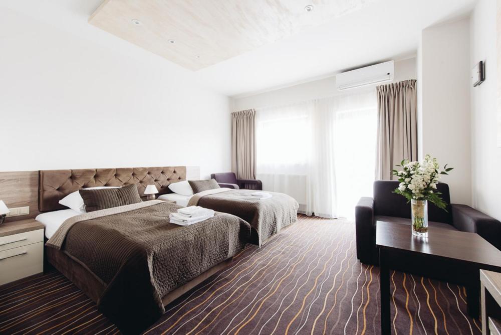 Twin Room - Photo 2