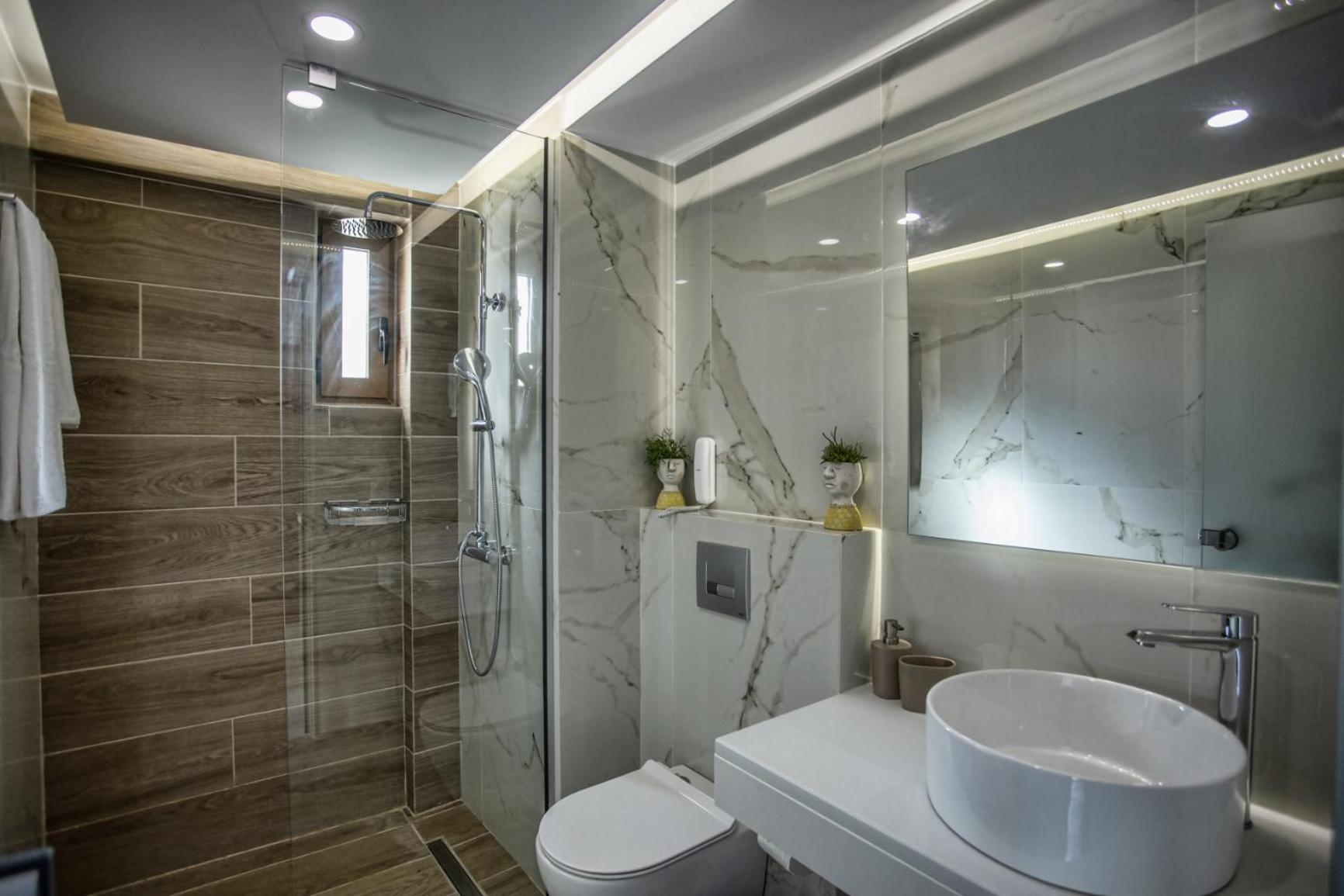 One Bedroom Apartment with Pool View photo 3