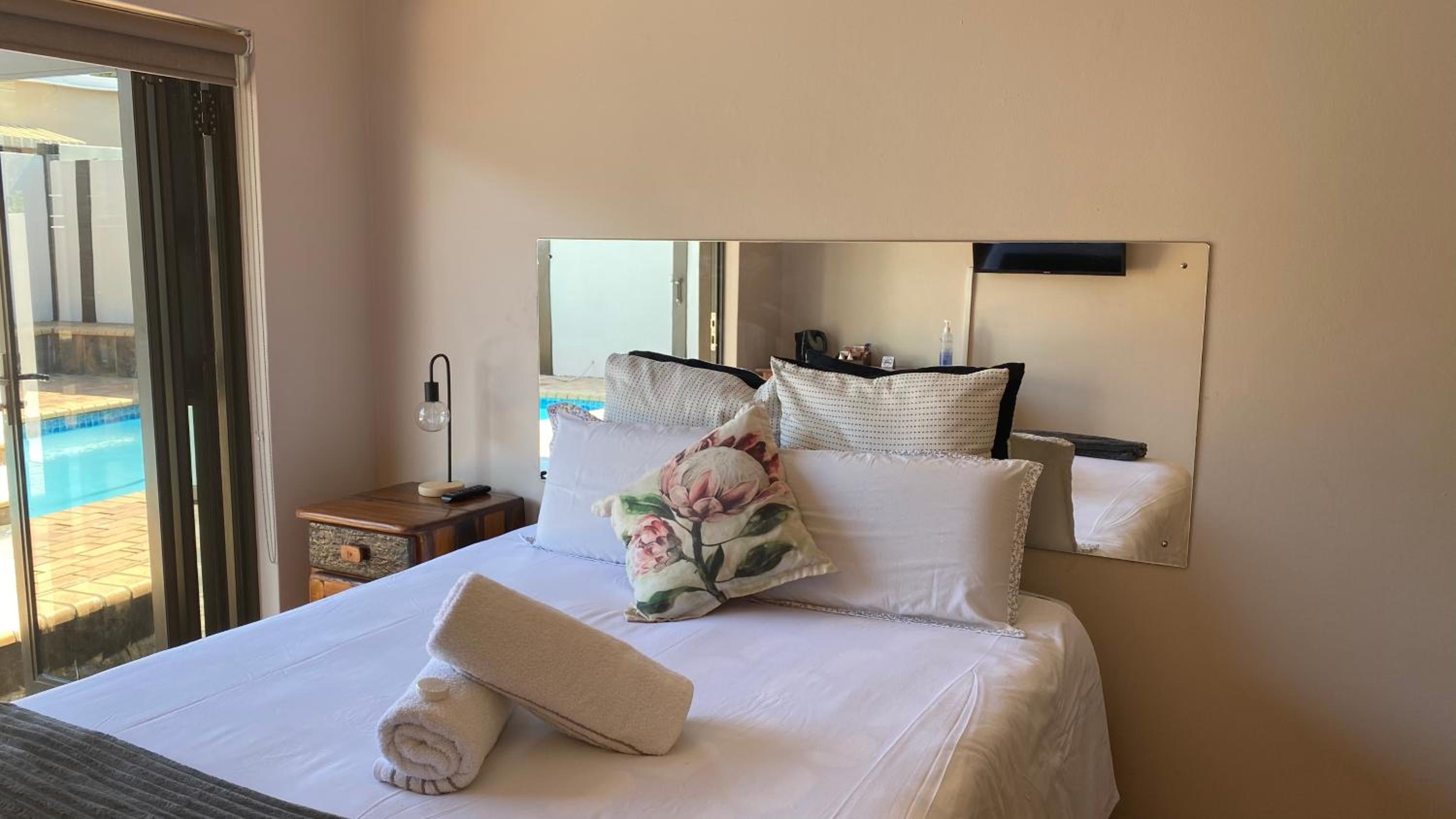  Double Room - Photo 4
