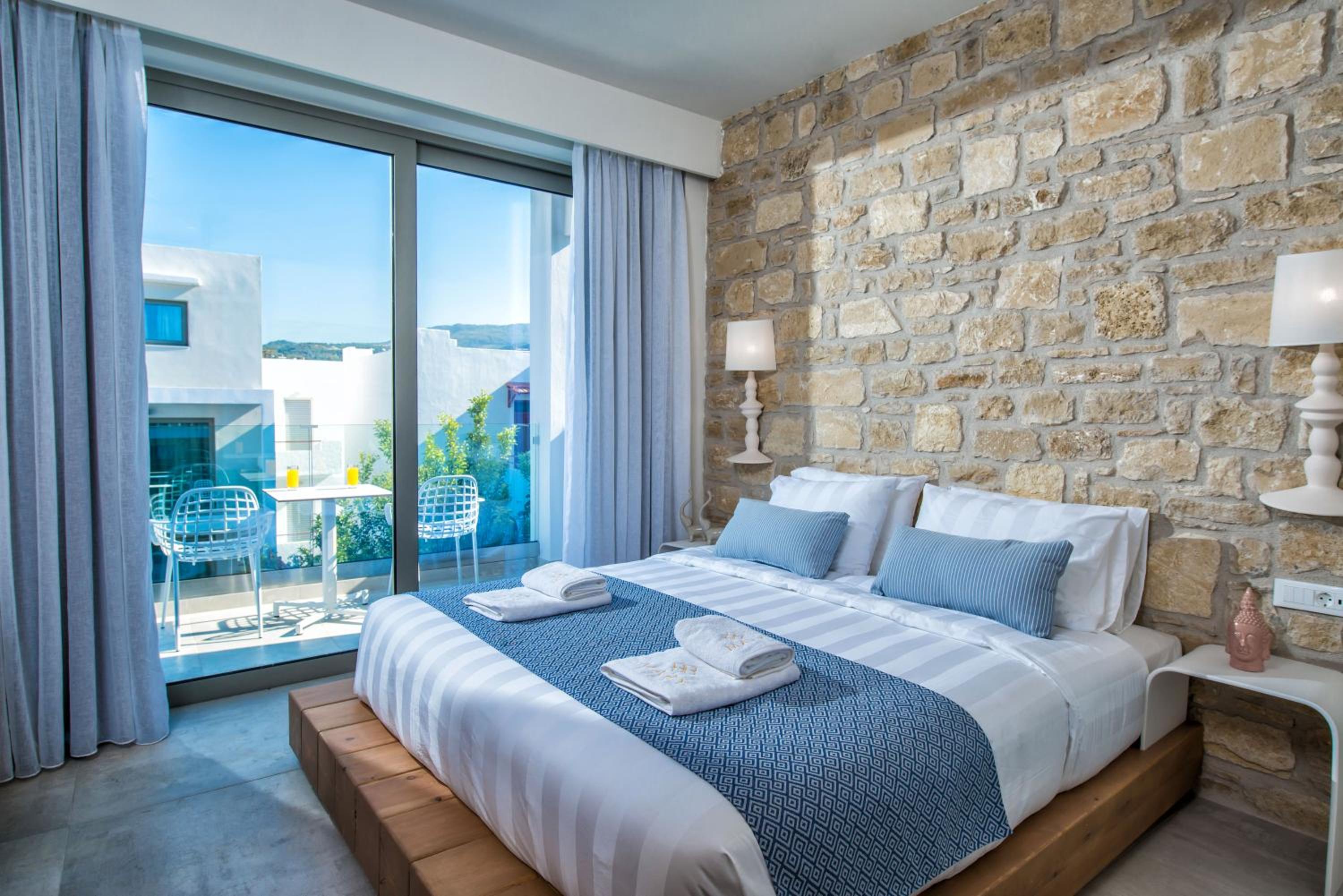 Suite with Pool View photo 1