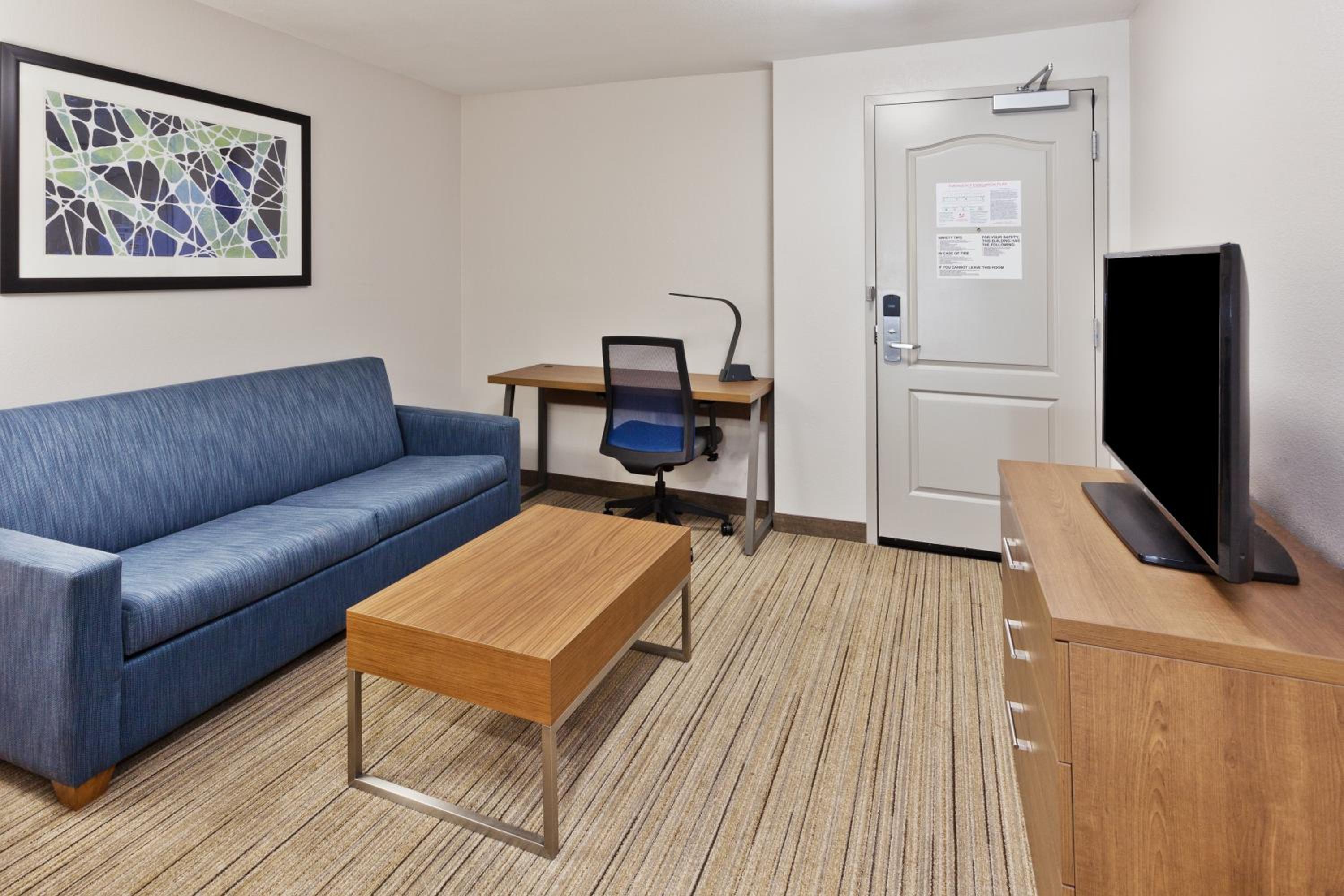 King Suite with Sofa Bed - Photo 2