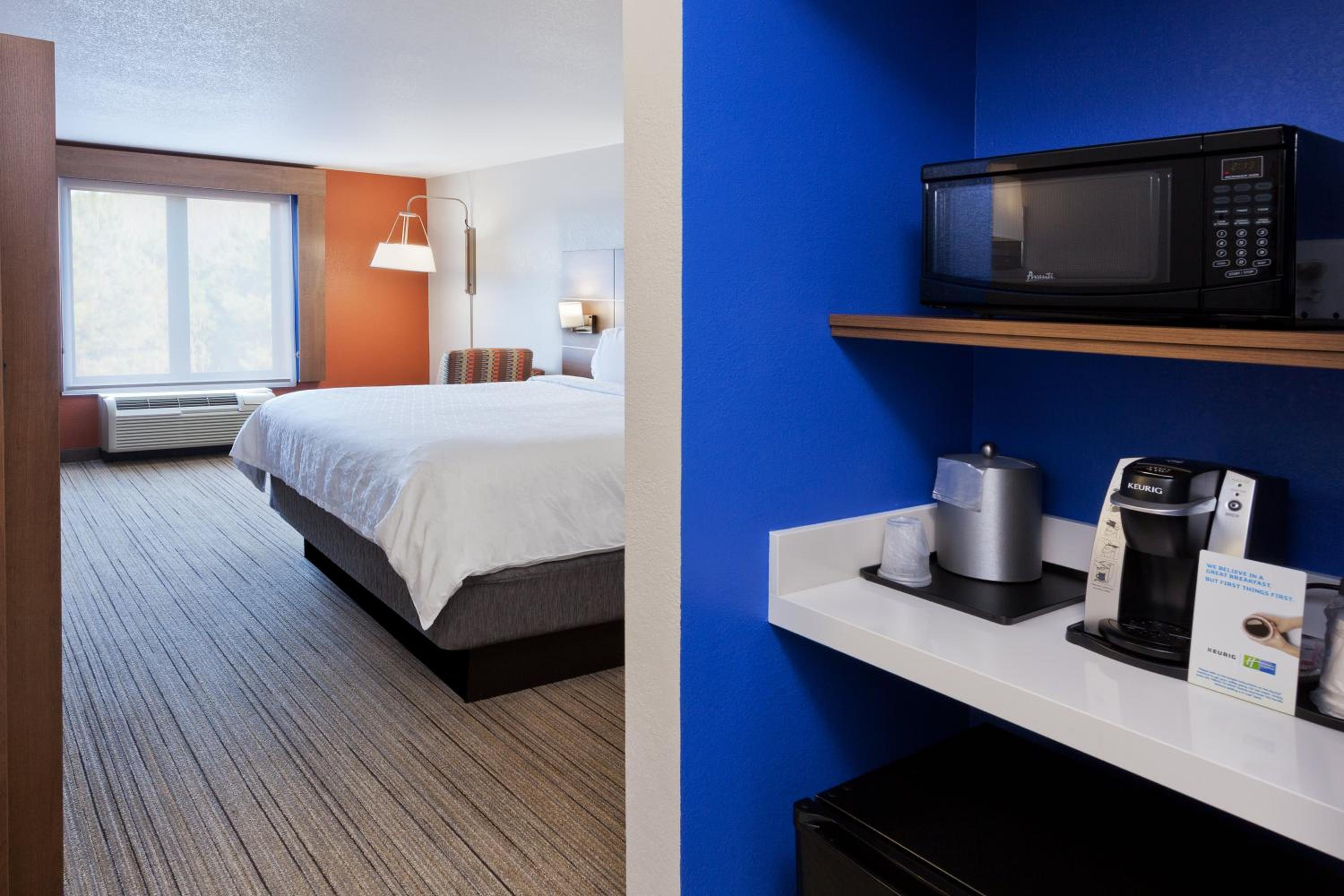 Standard King Room - Photo 1