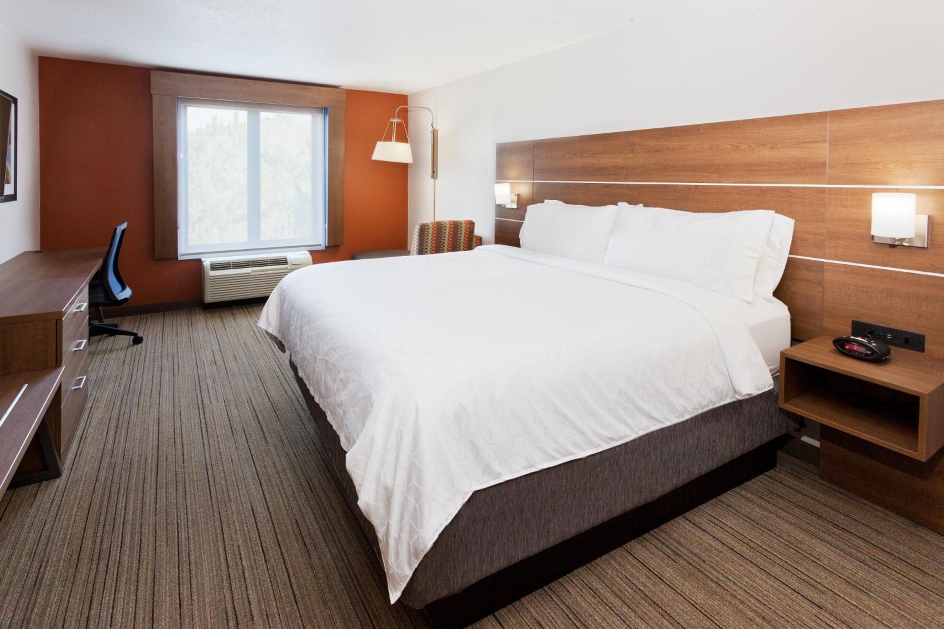 Standard King Room - Photo 2