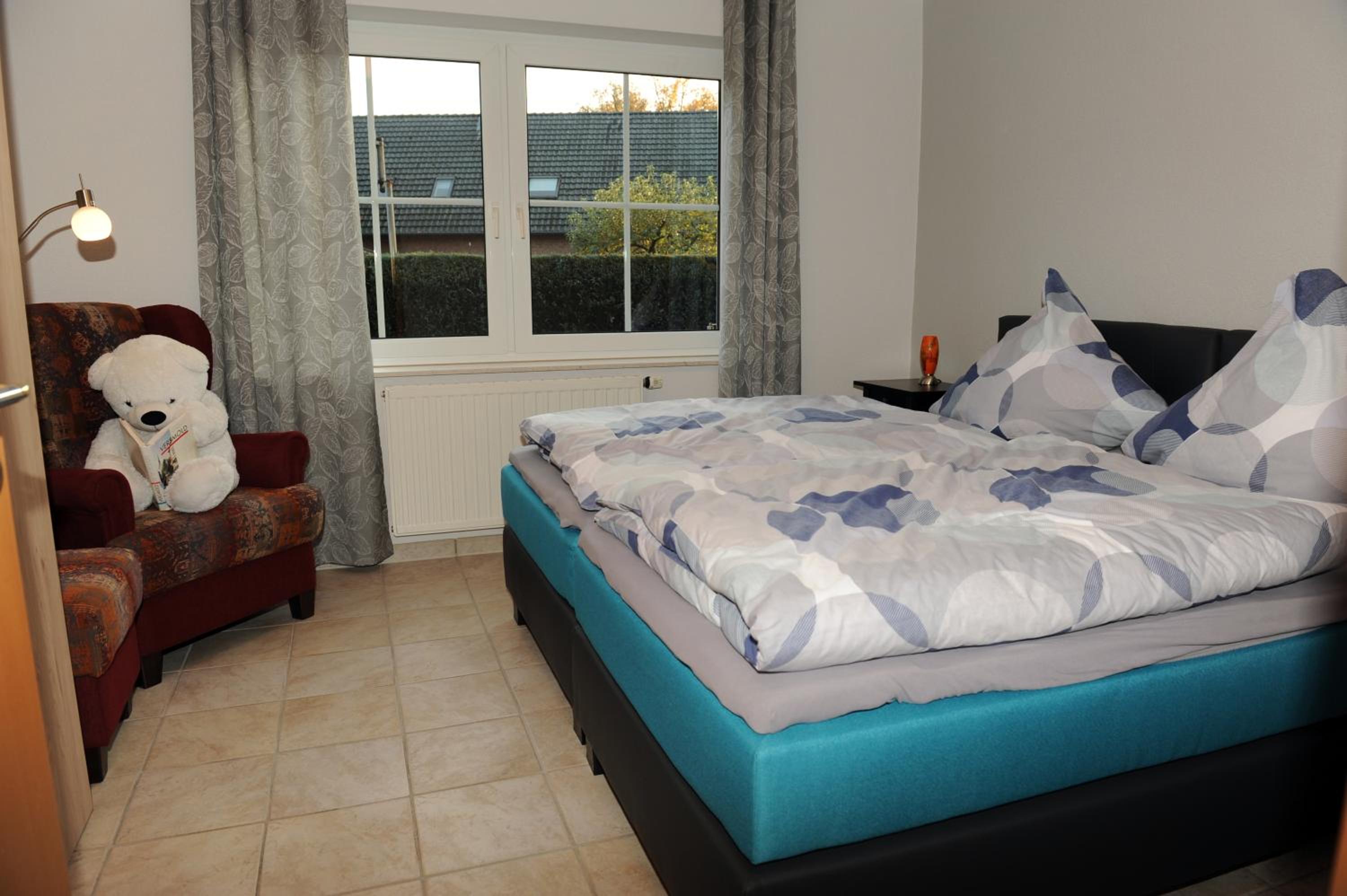 Two-Bedroom Apartment - Photo 16