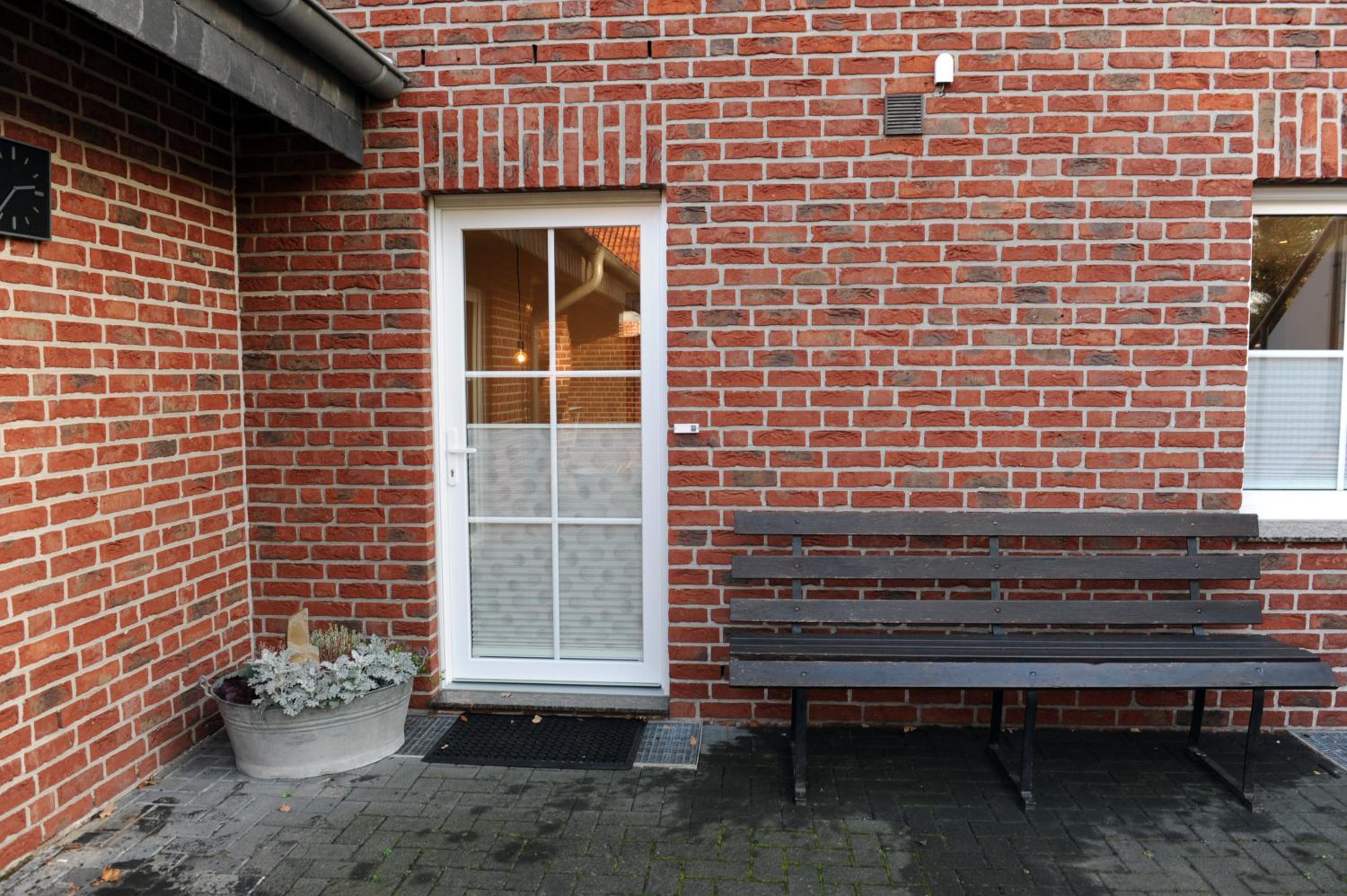 Two-Bedroom Apartment - Photo 7