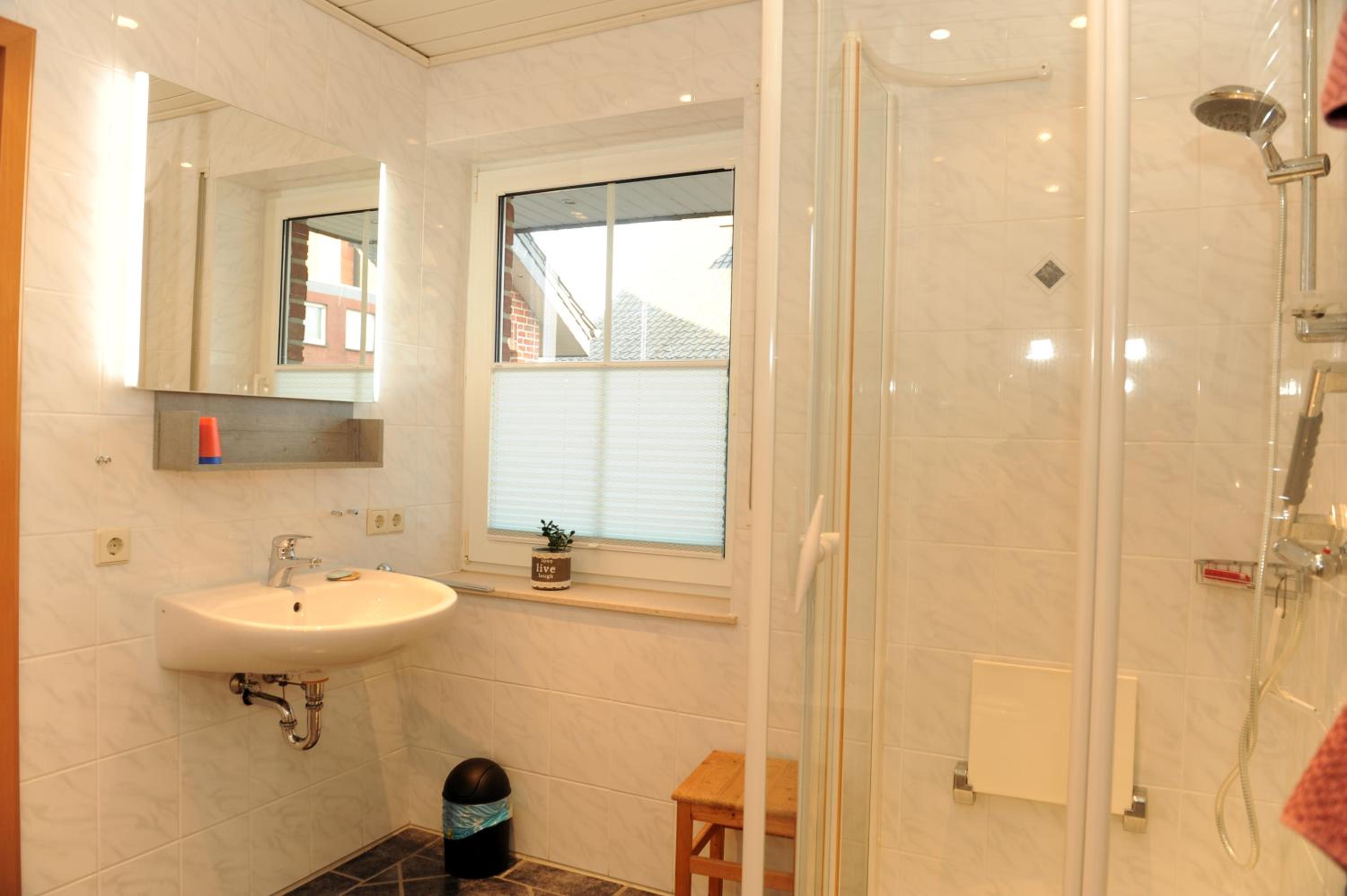 Two-Bedroom Apartment - Photo 6