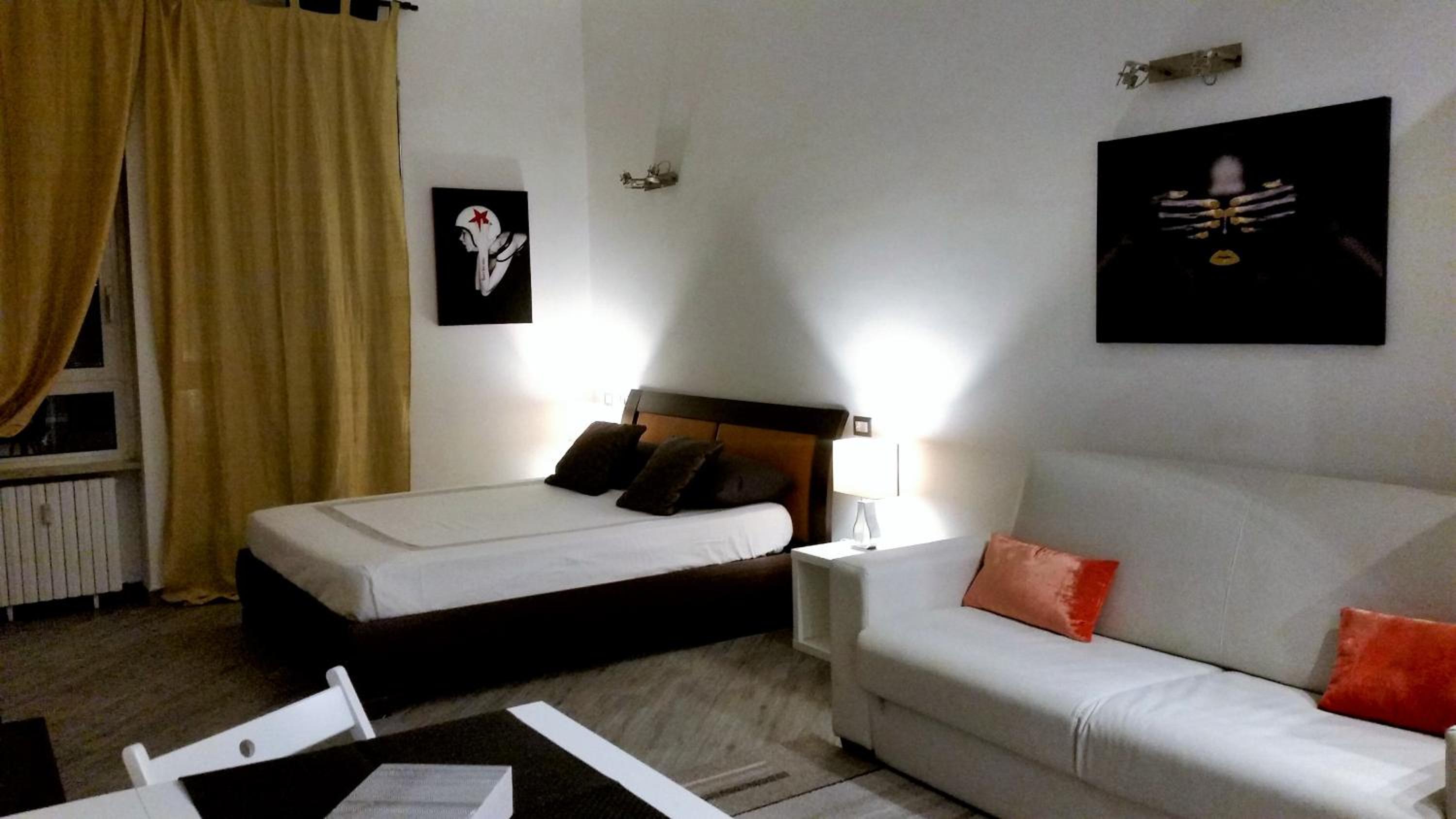 Studio Apartment