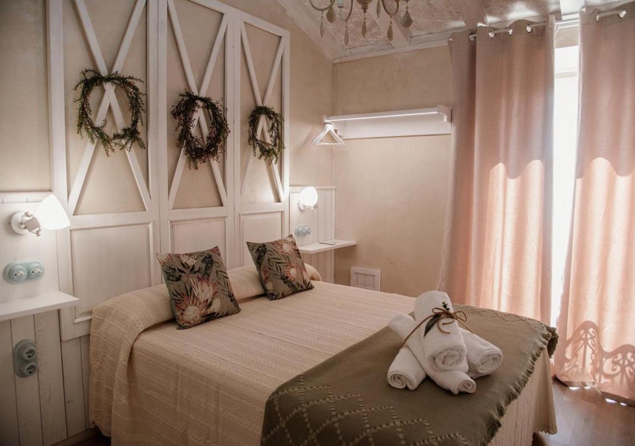 Suite - Photo 1