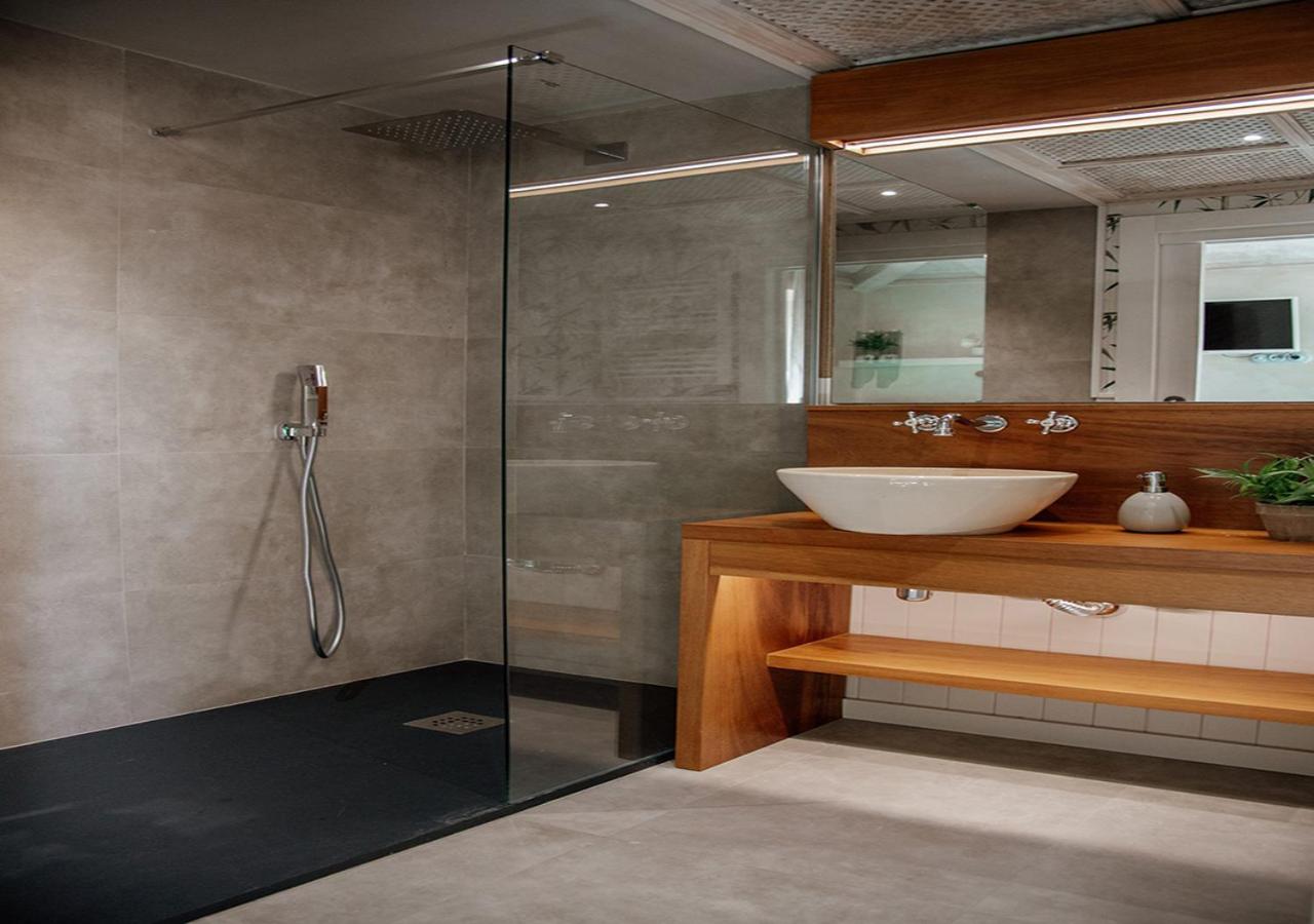 Suite - Photo 2