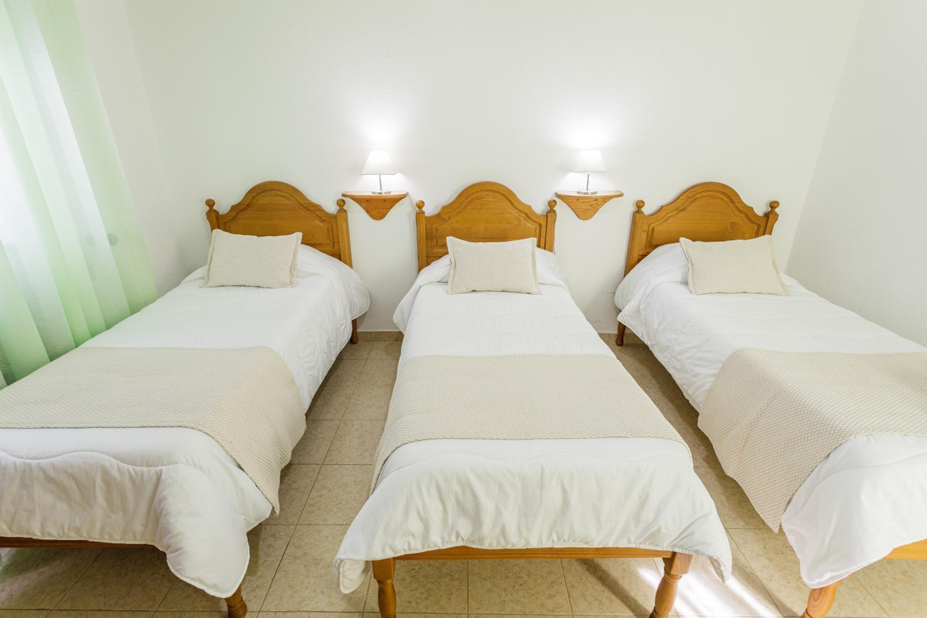 Triple Room with Private Bathroom photo 1