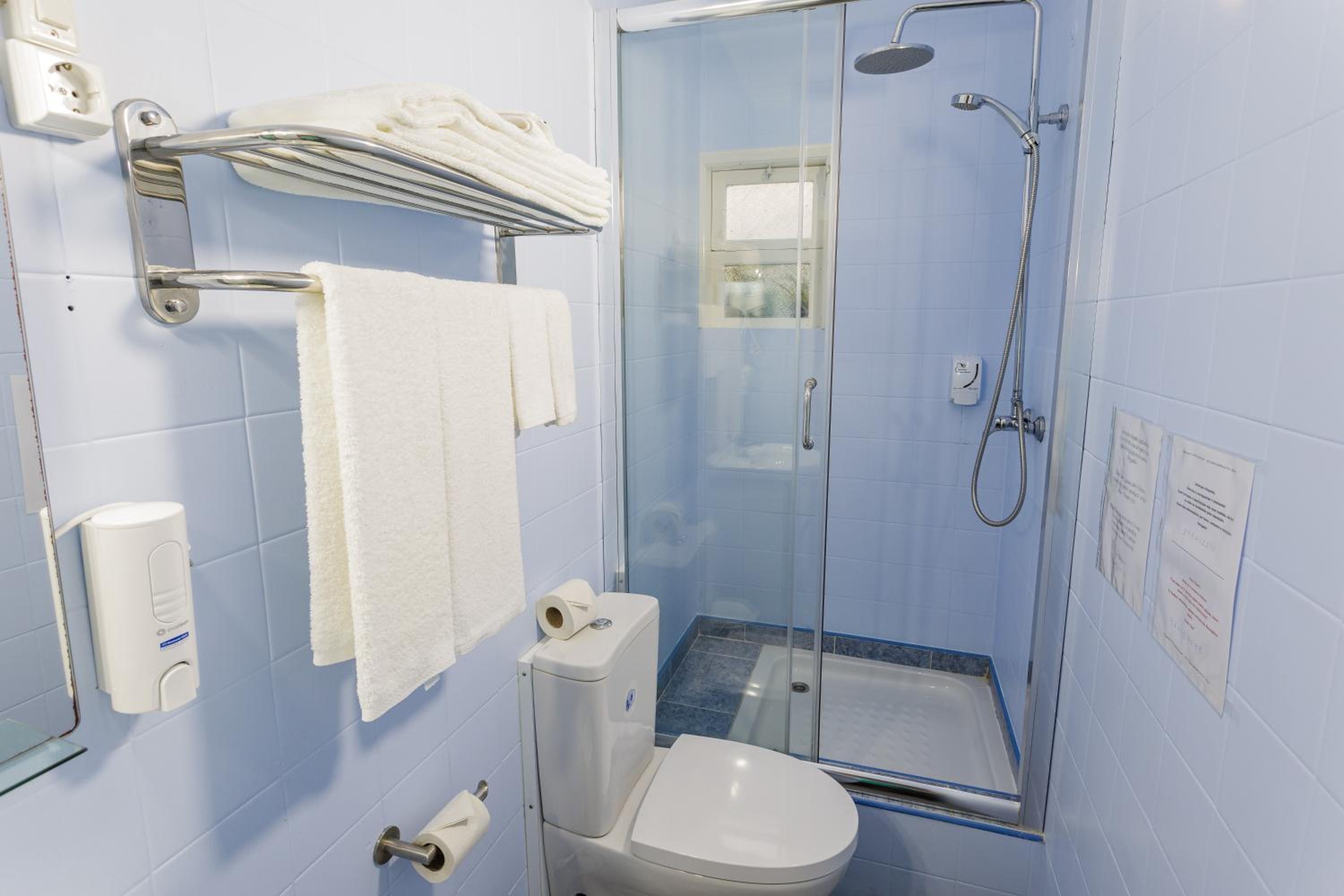 Double Room with Private Bathroom photo 3