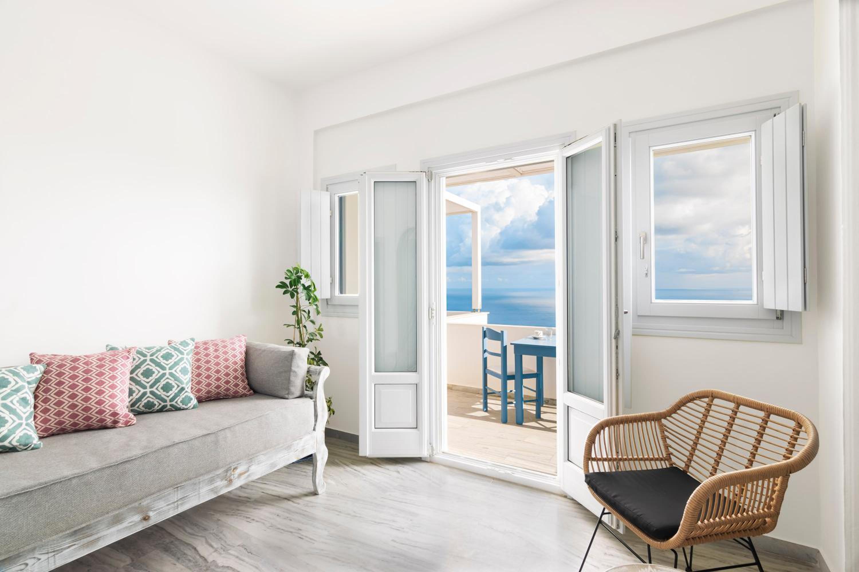 Premier Suite with Sea View - Photo 5