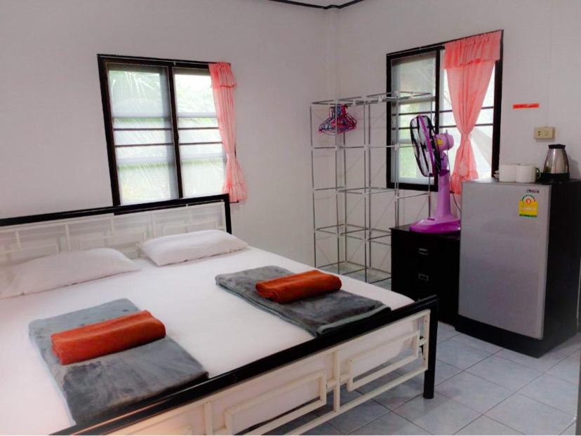 Standard Double Room With Fan photo 1