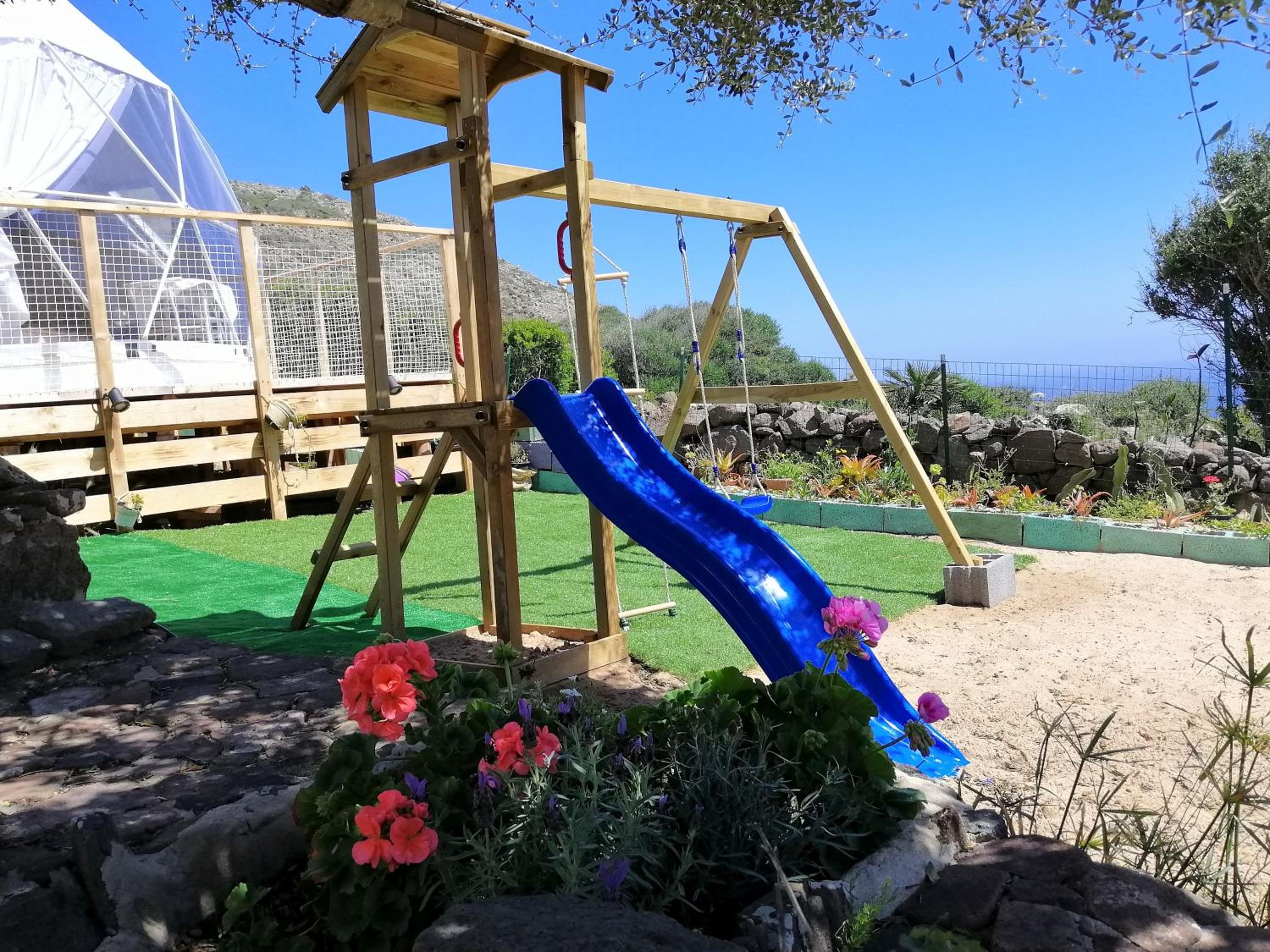 Bungalow with Sea View - Photo 36