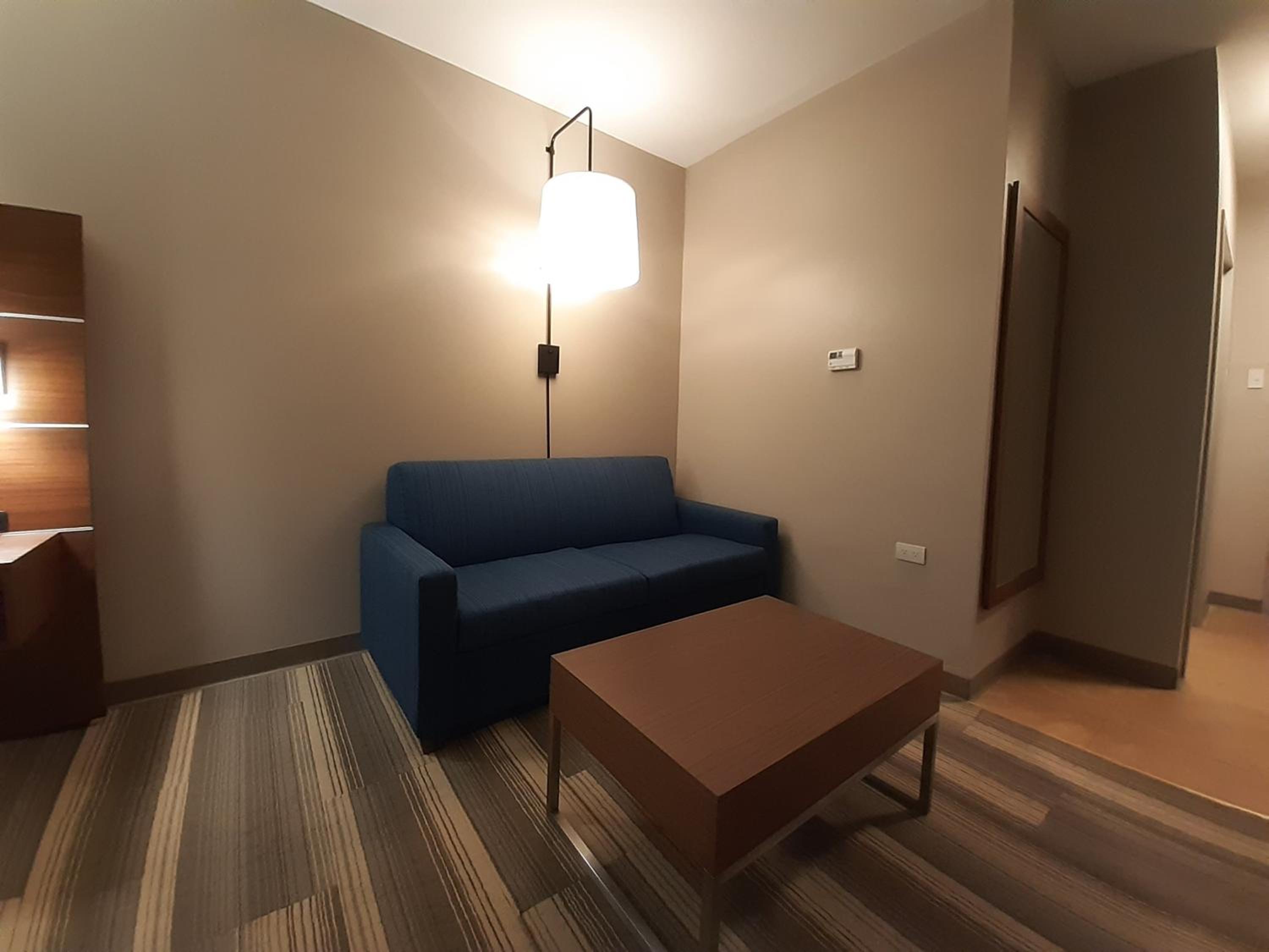 King Suite - Photo 1