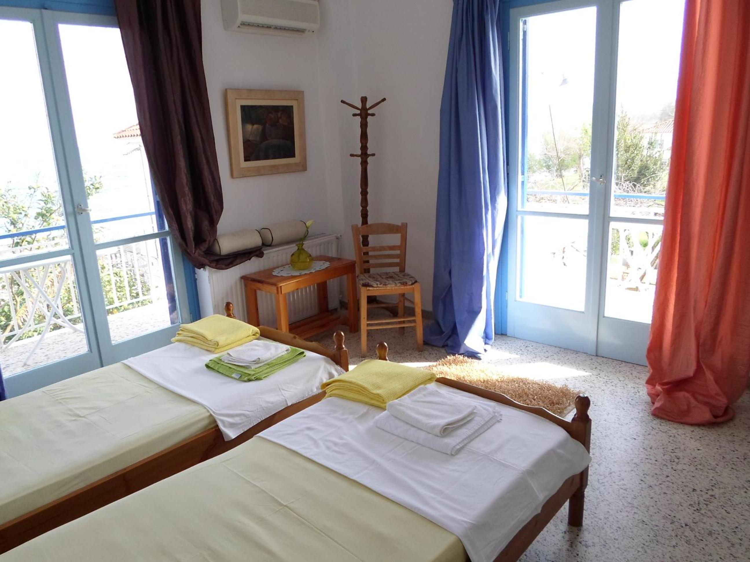 Two-Bedroom Apartment with Sea View (4 Adults)