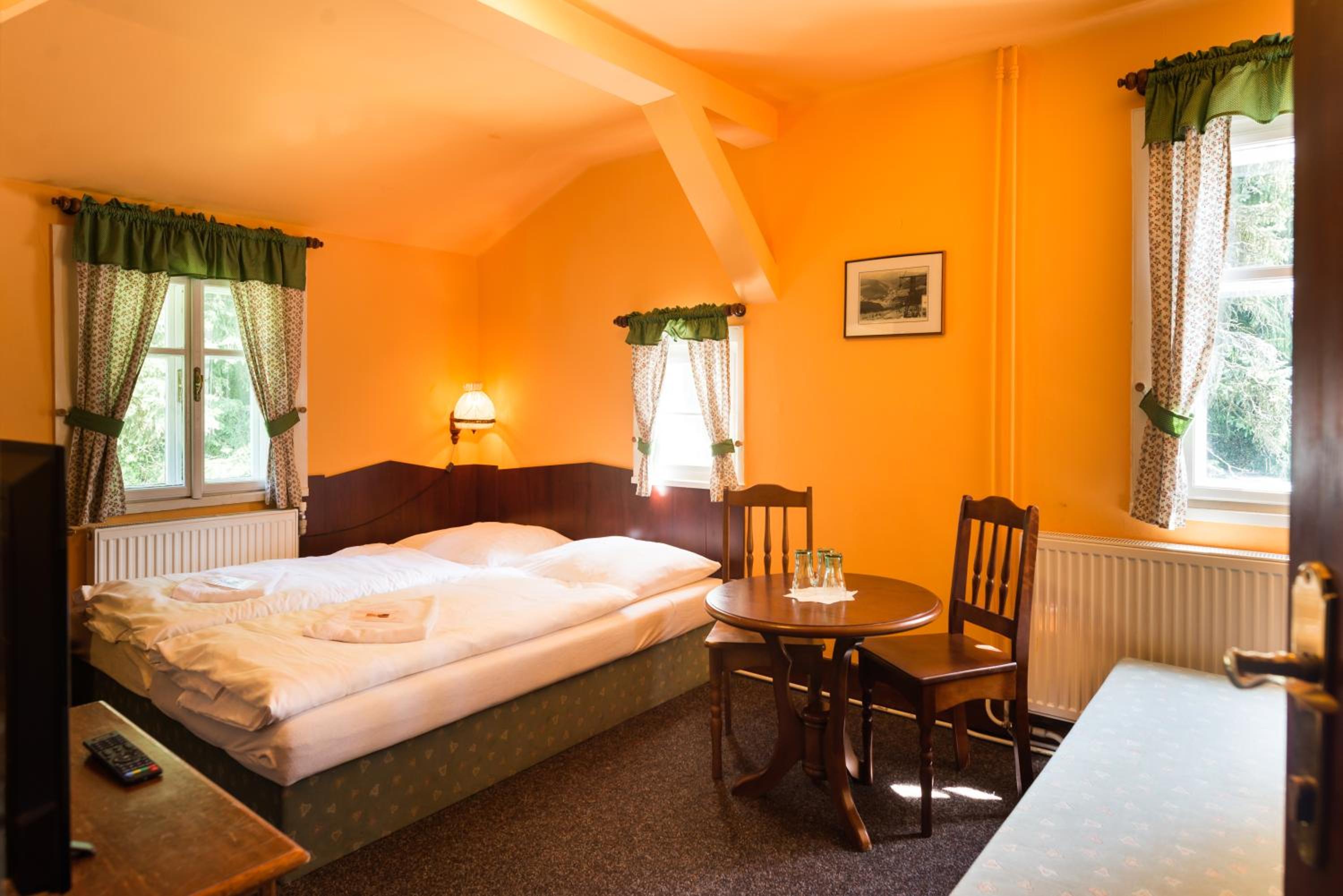 Triple Room with Bathroom photo 1