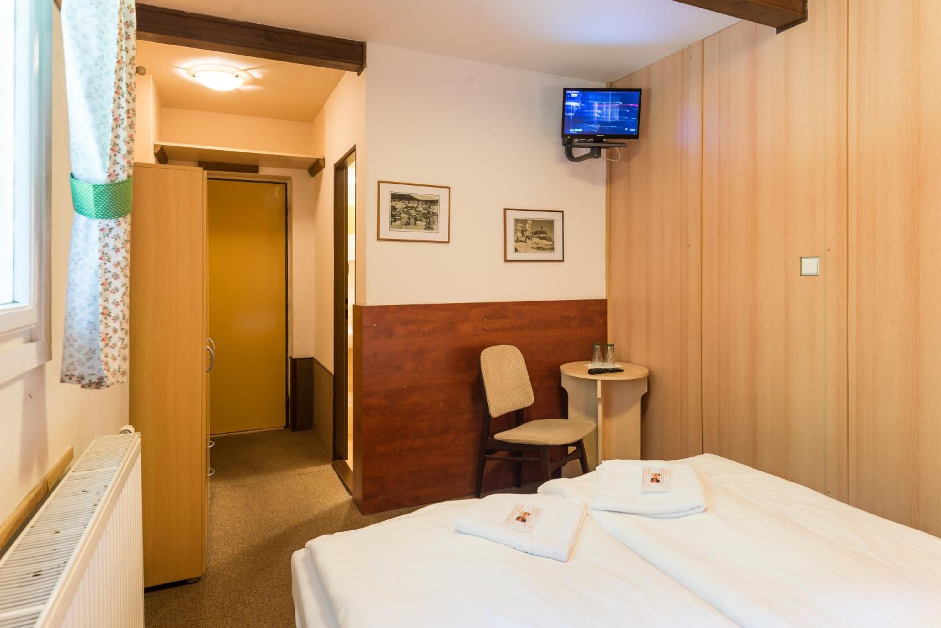 Small Double Room photo 3