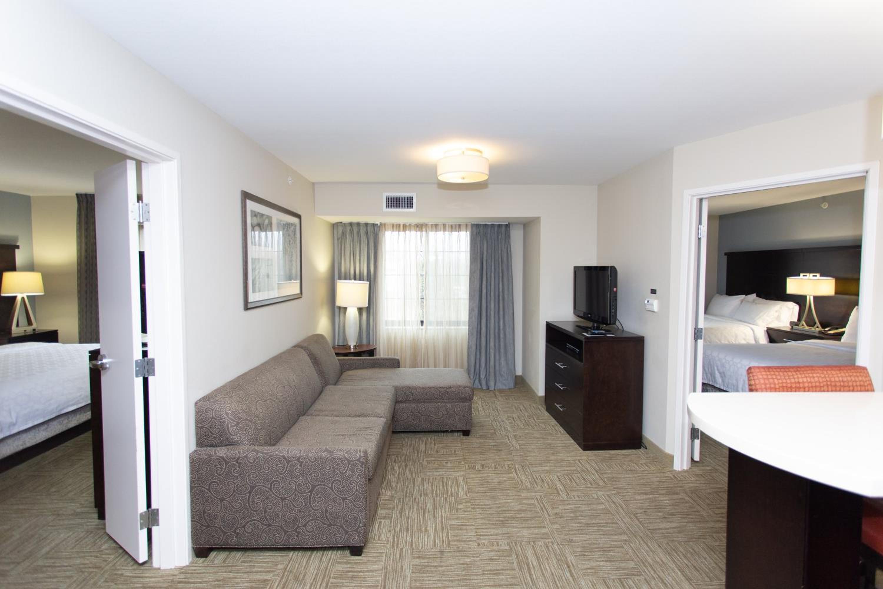 Staybridge Suites Bowling Green by IHG