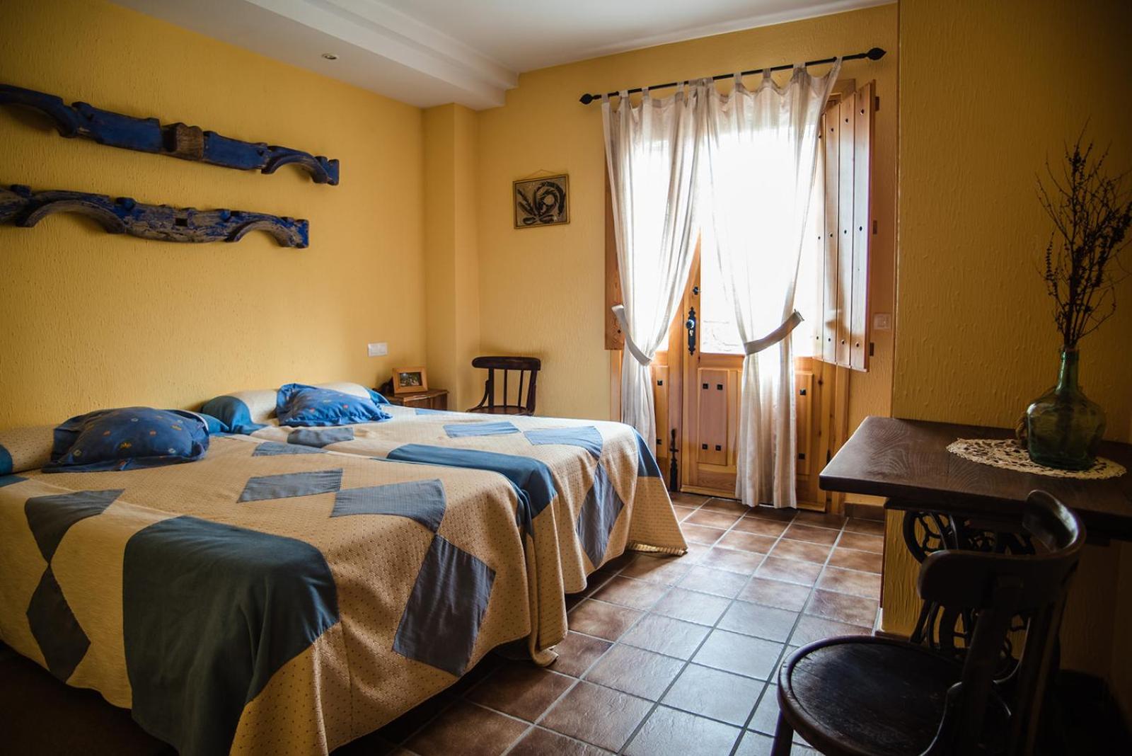 One-Bedroom Apartment - Photo 1