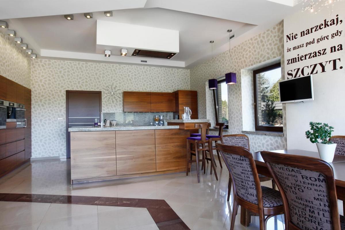 Villa - Photo 12
