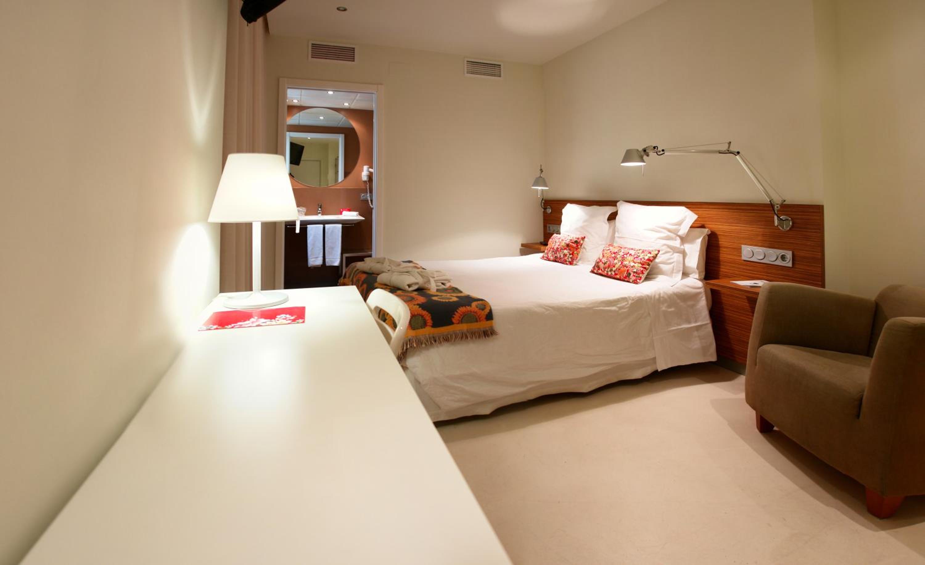 Deluxe Double Or Twin Room photo 3