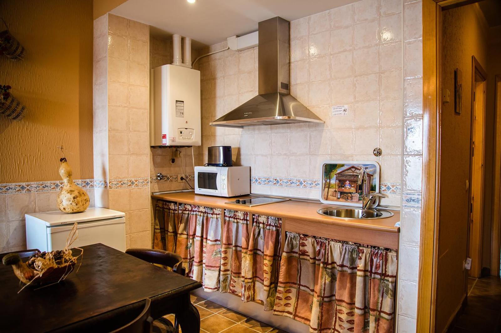 One-Bedroom Apartment - Photo 15