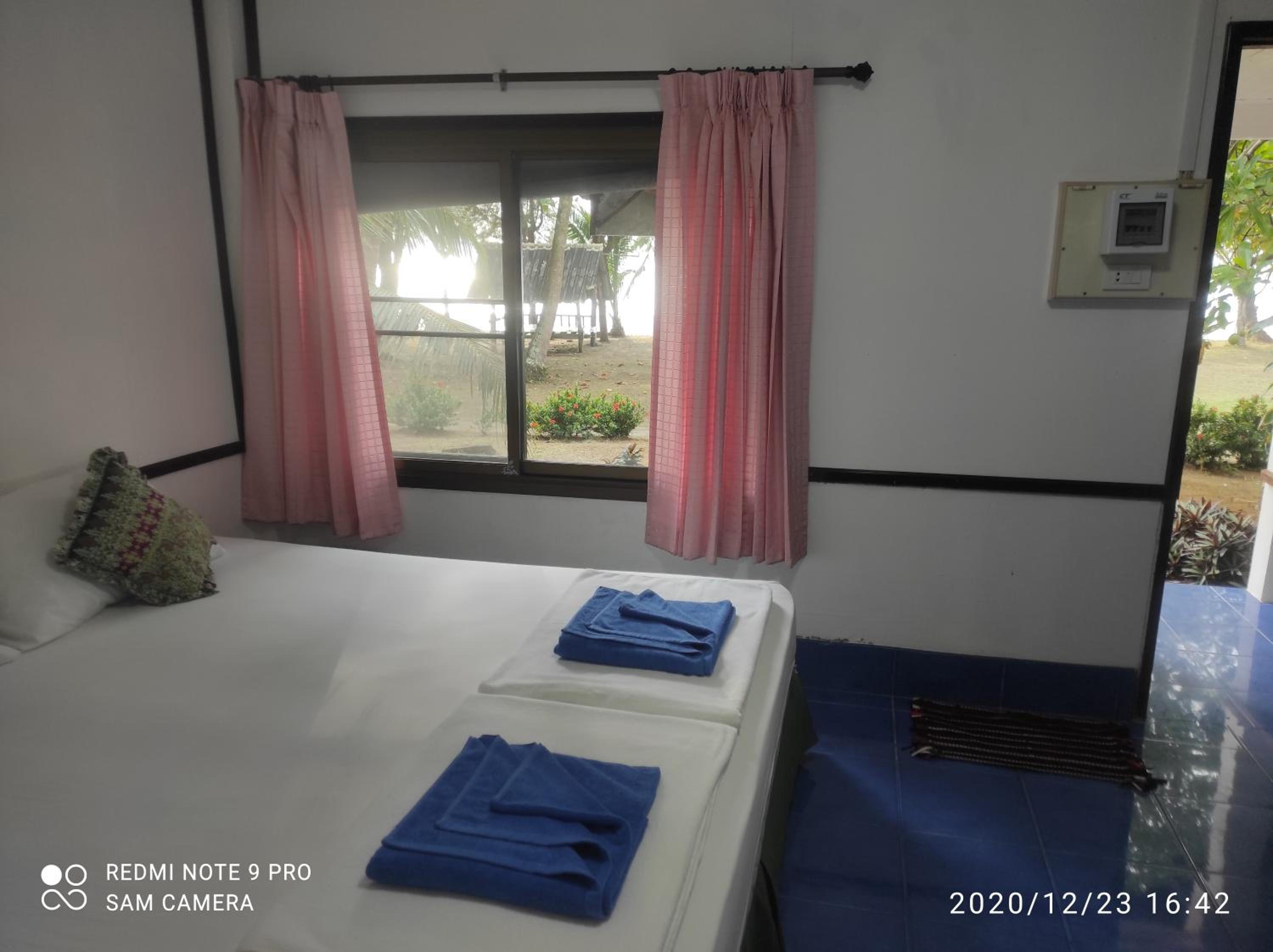 Deluxe Bungalow with Fan