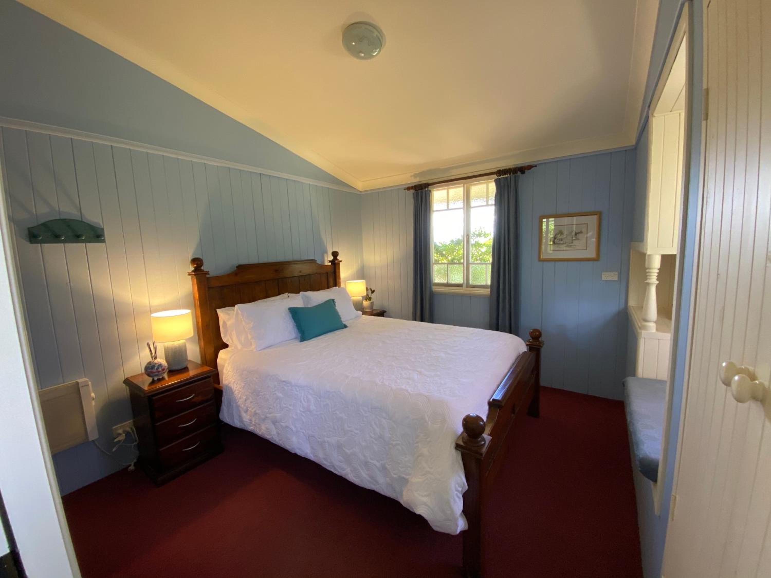 Queen Room with Garden View
