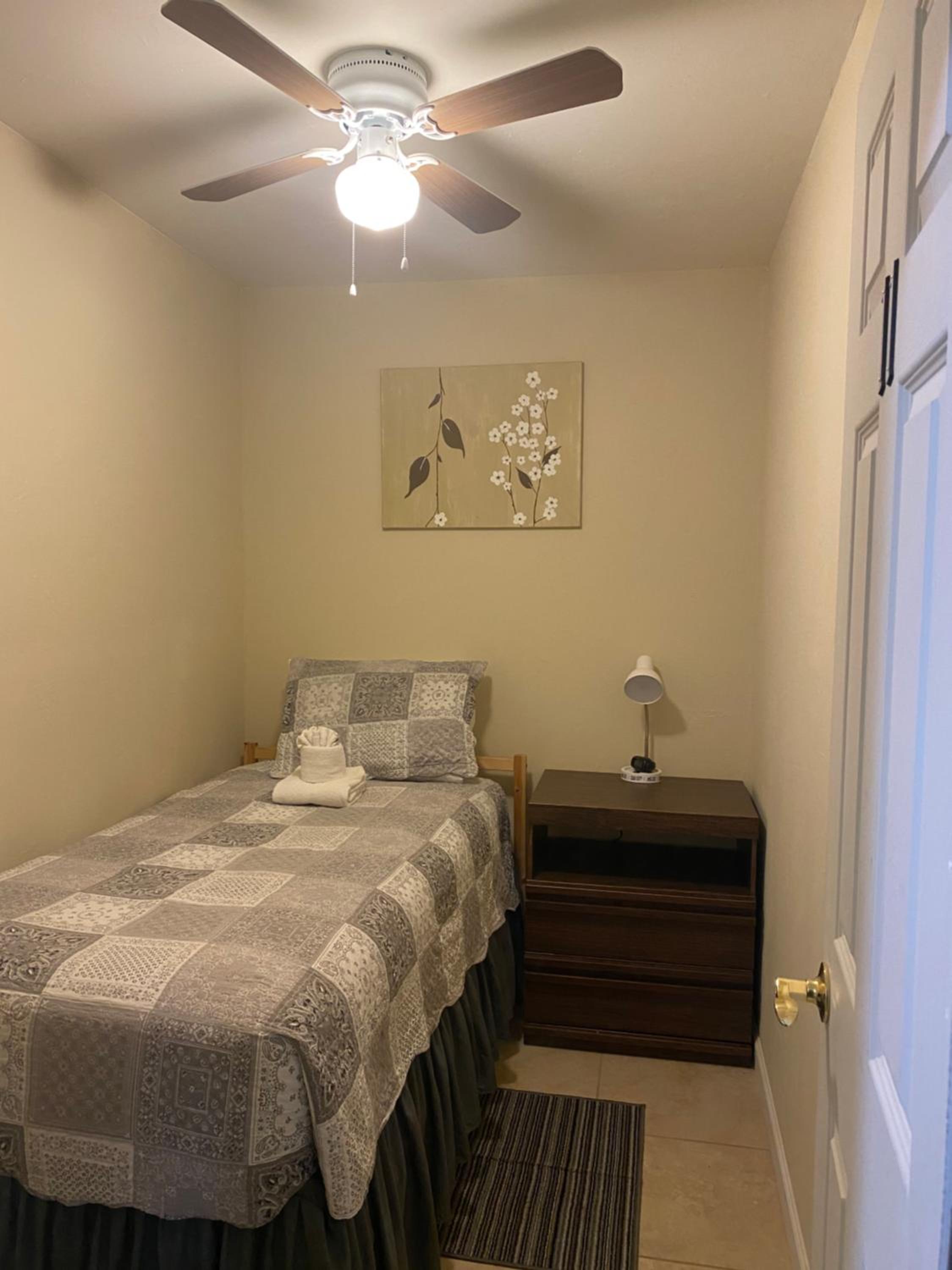 Single Room photo 1