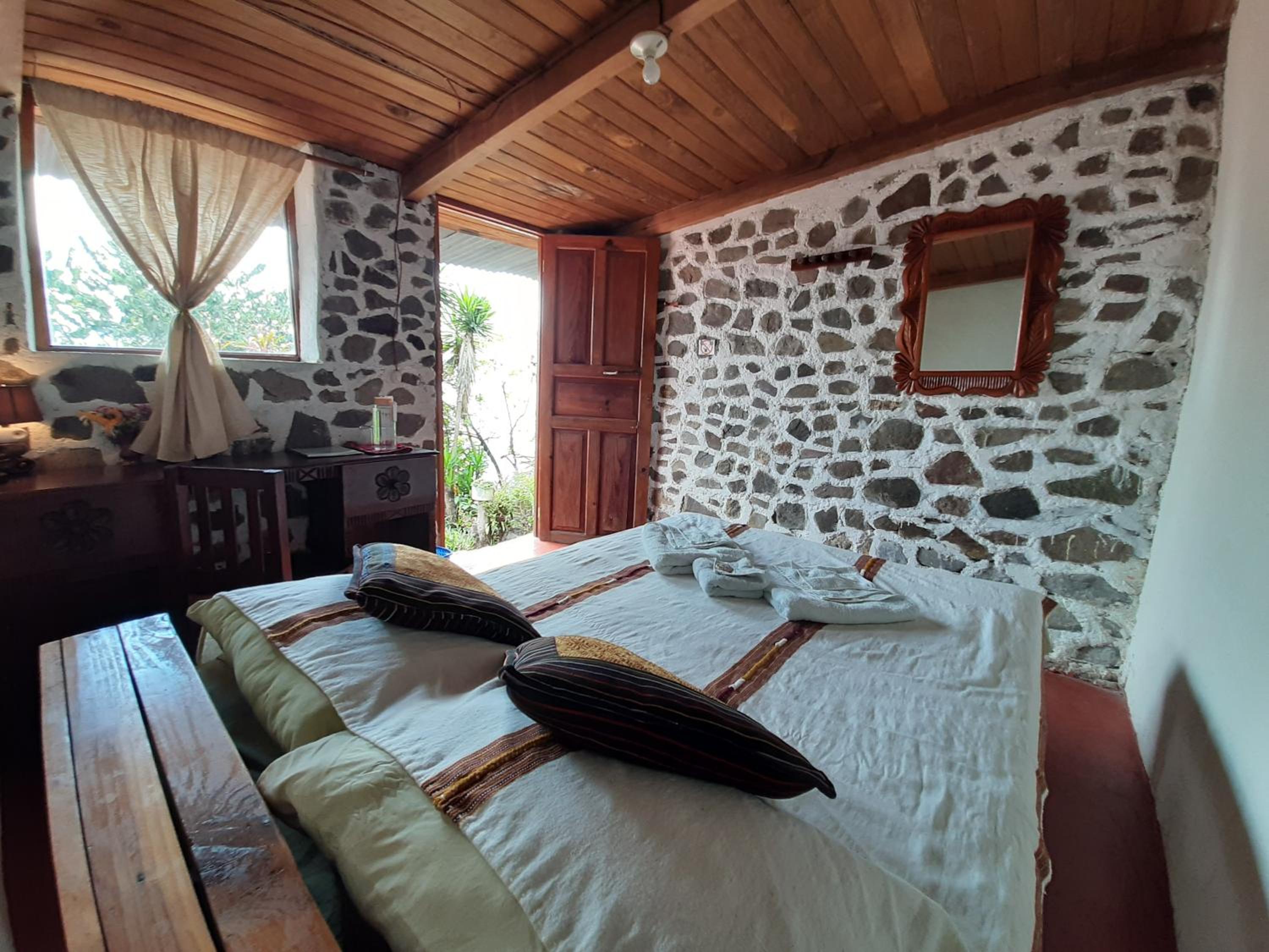 Standard Double Room with Shared Bathroom photo 3