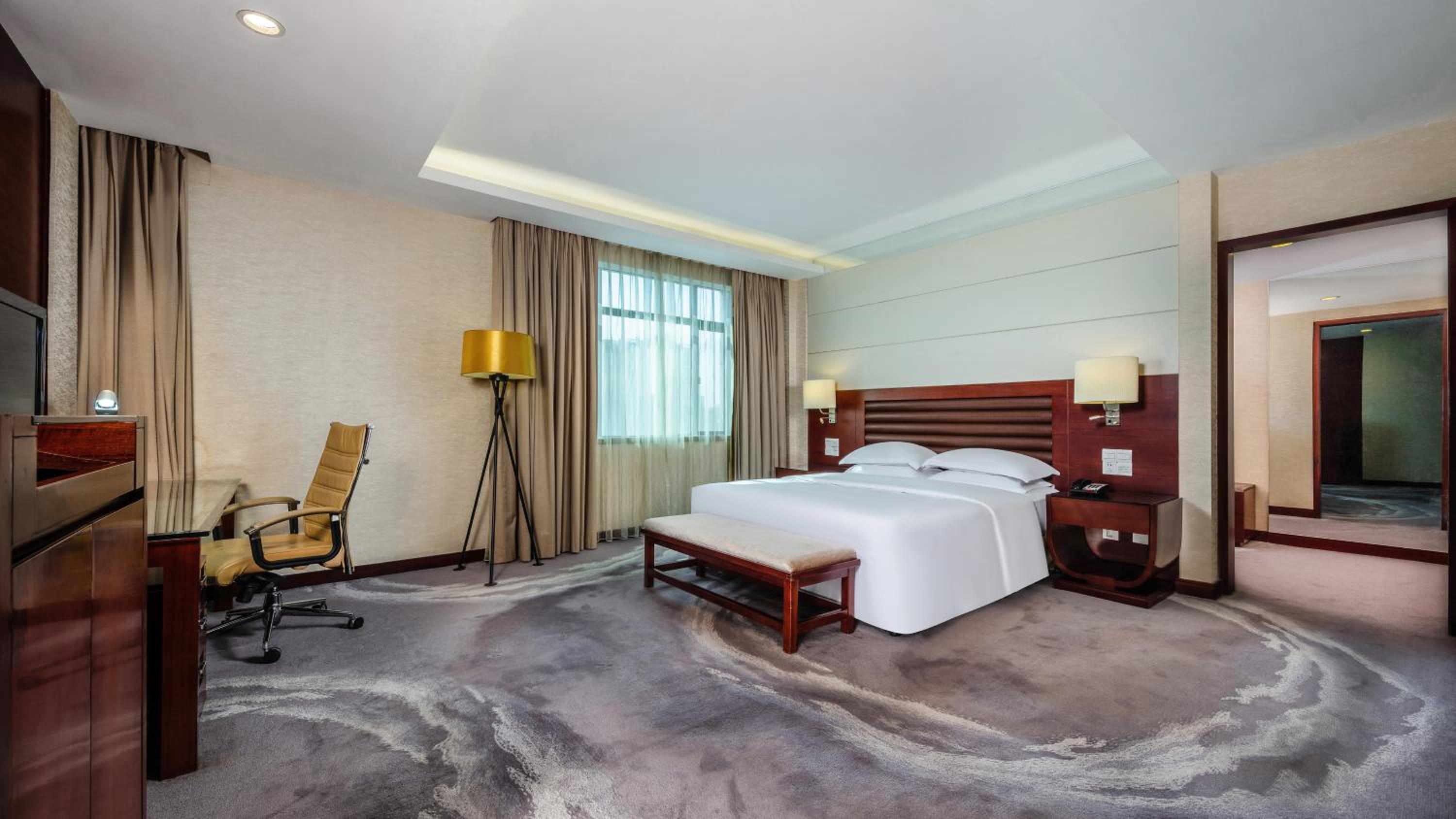 Premium King Room - Lounge Access photo 3