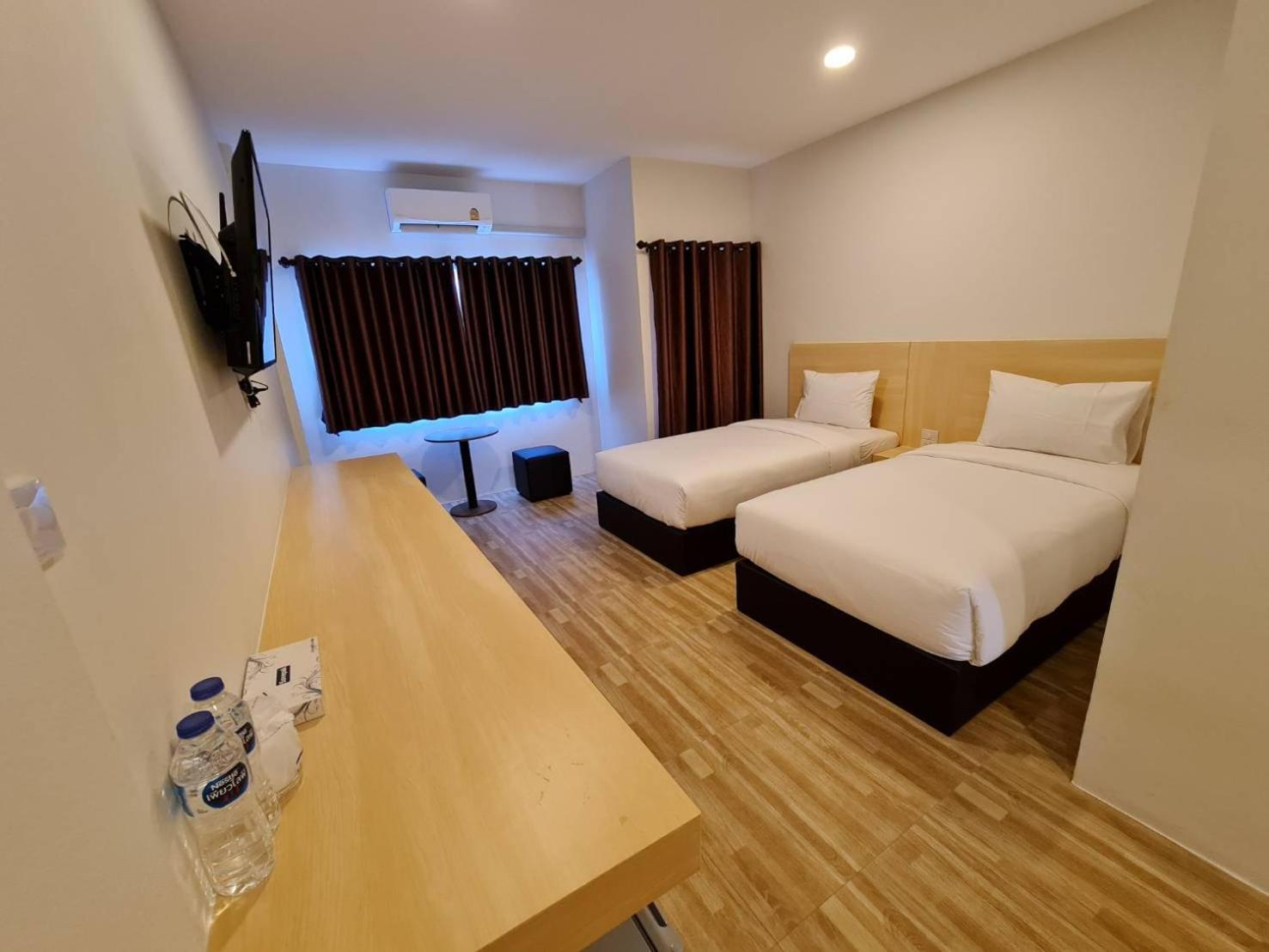 Deluxe Twin Room - Photo 30