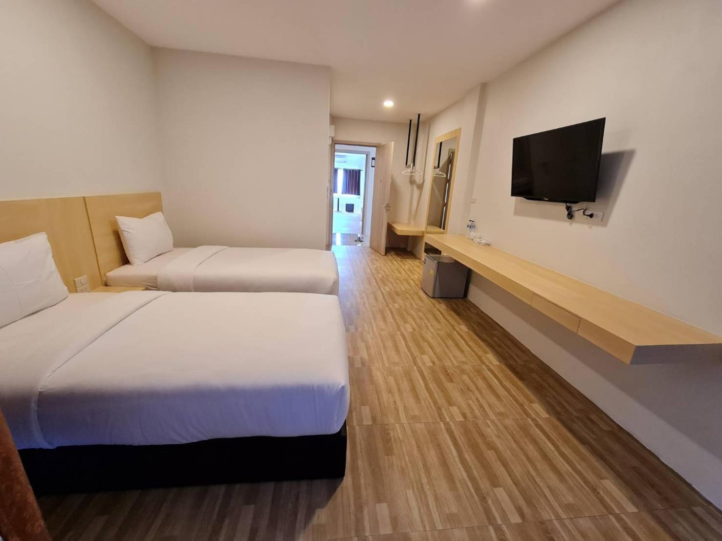 Deluxe Twin Room - Photo 1