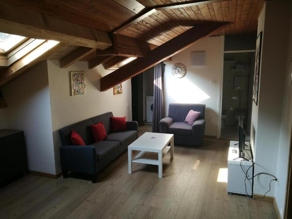 Three-Bedroom Apartment photo 1