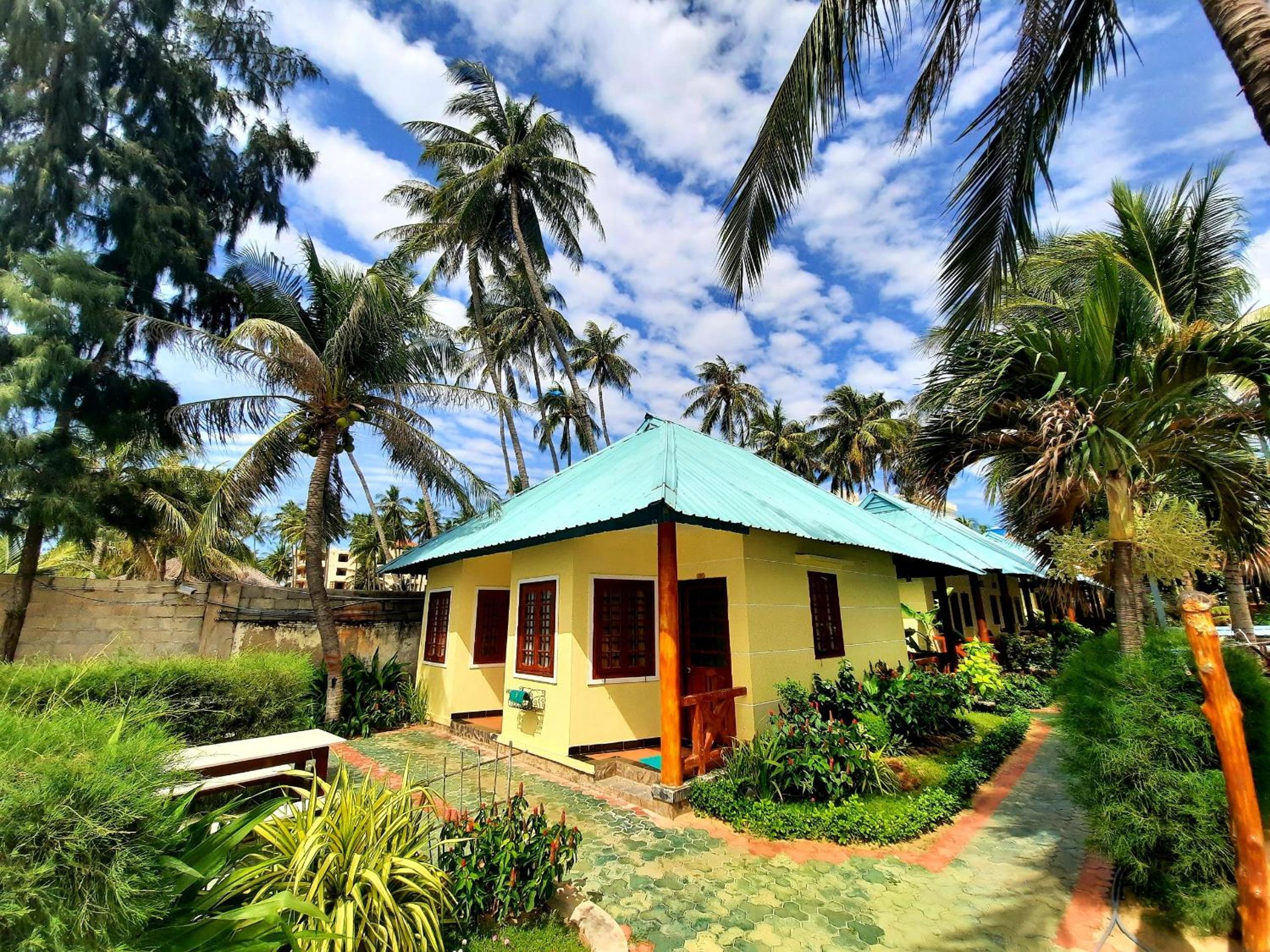 Beach Front Bungalow  - Photo 2