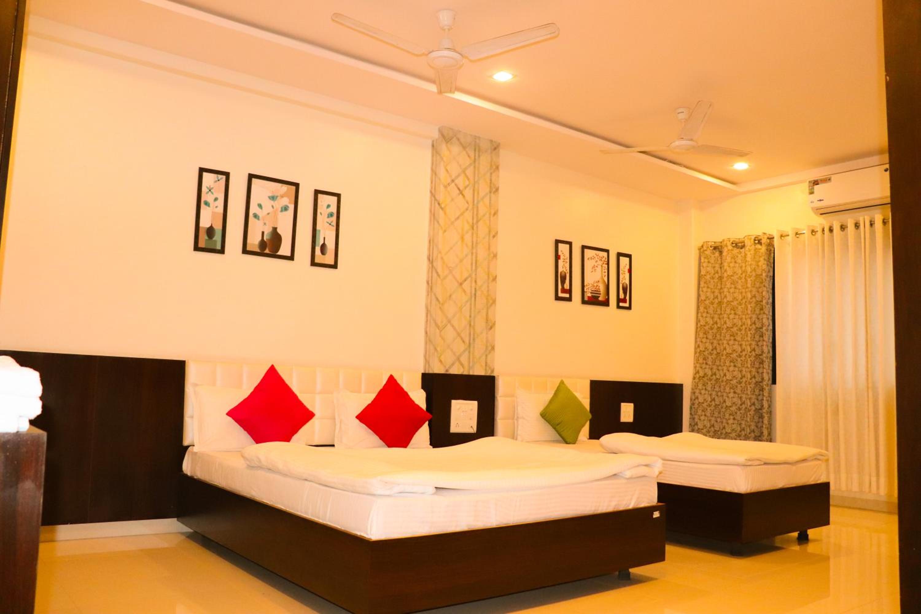 Deluxe Triple Room - Photo 5