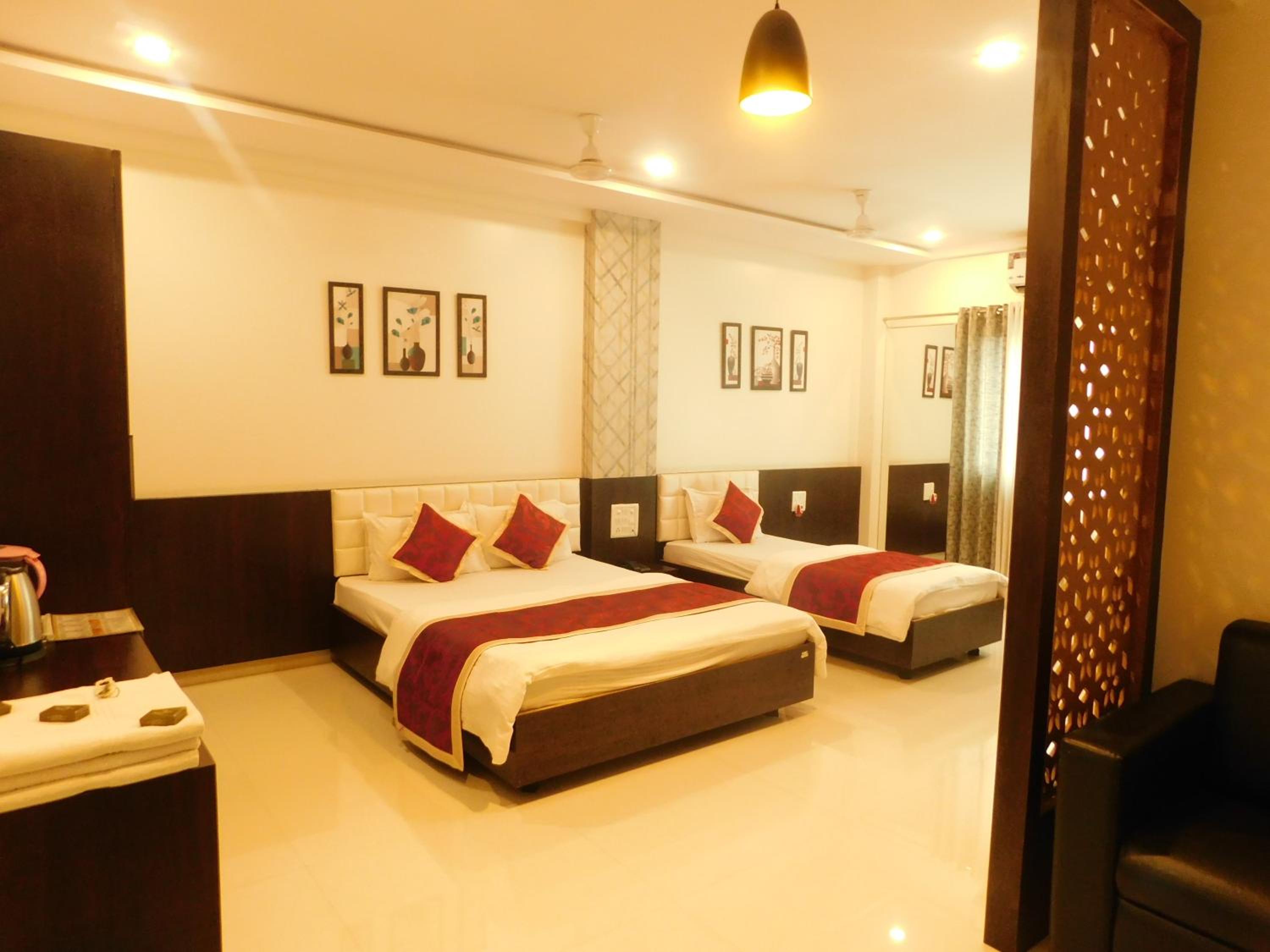 Deluxe Triple Room - Photo 14
