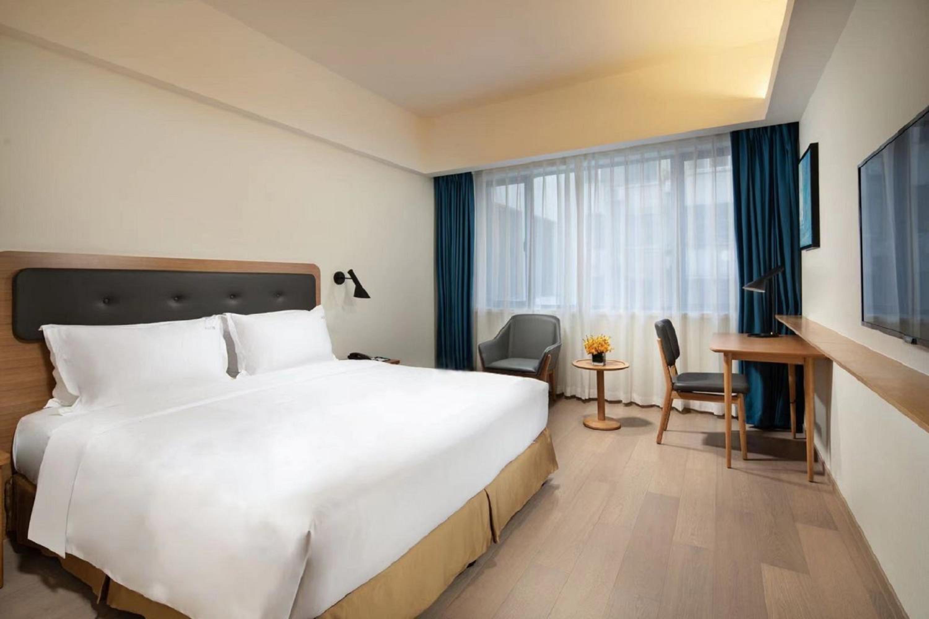 Standard Super King Room