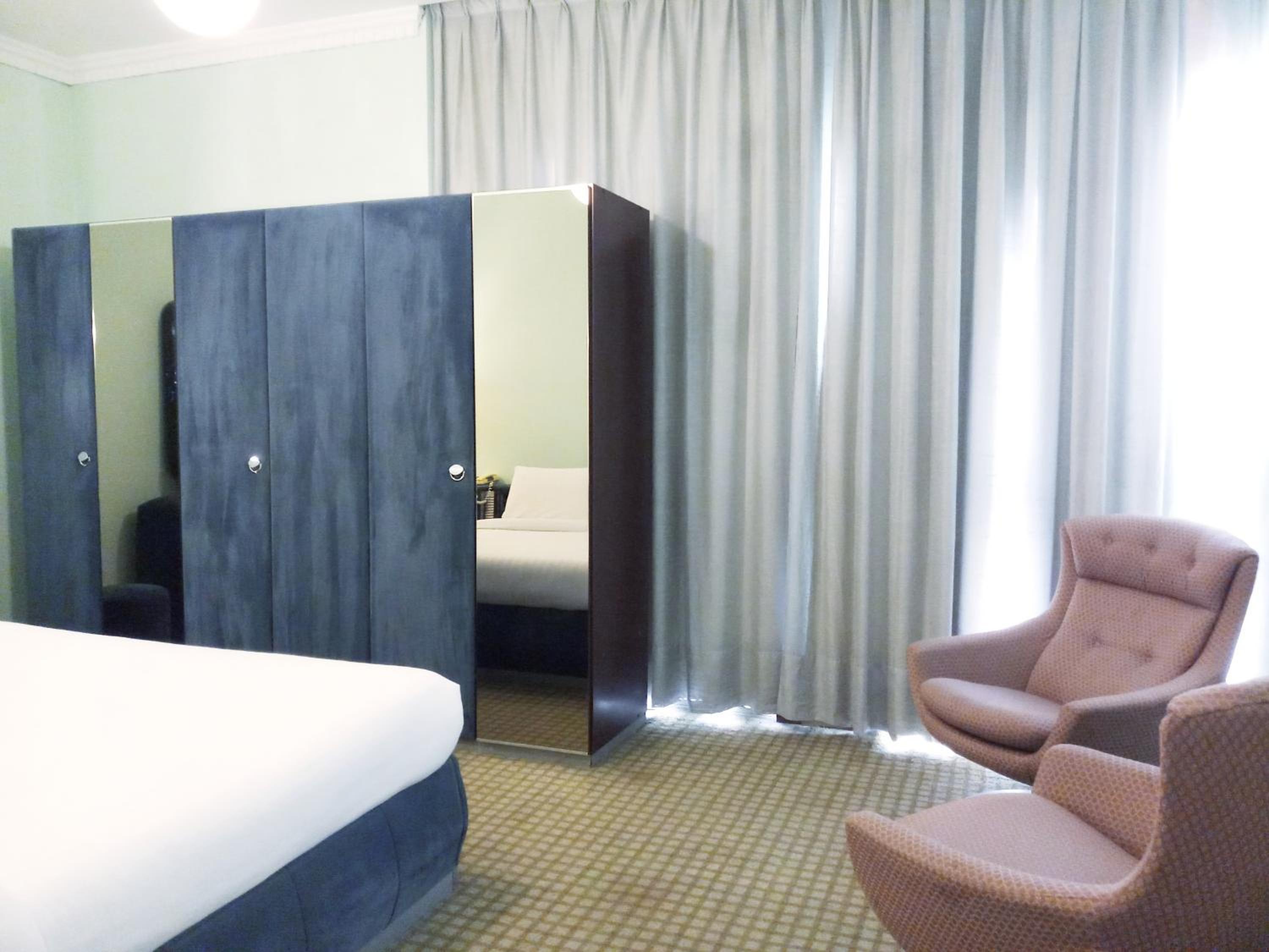 Suite - Photo 2