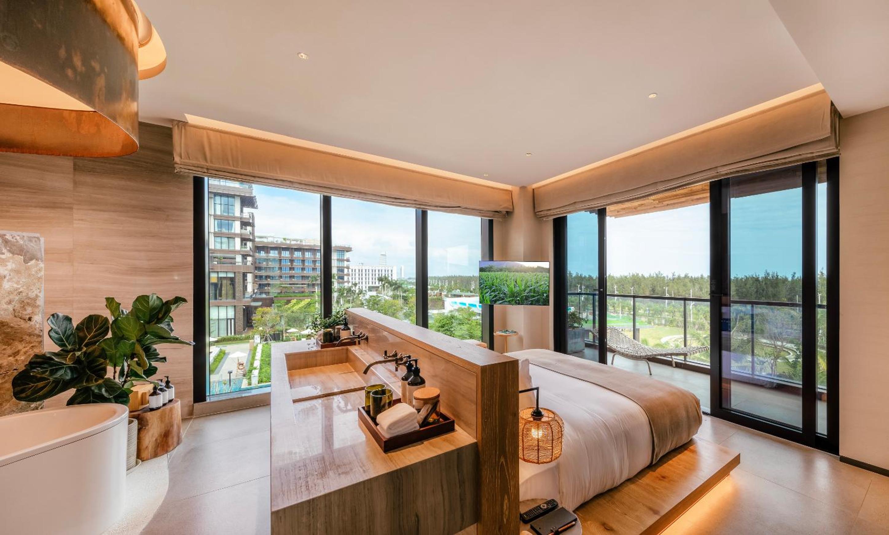 Botanic Pool View Suite