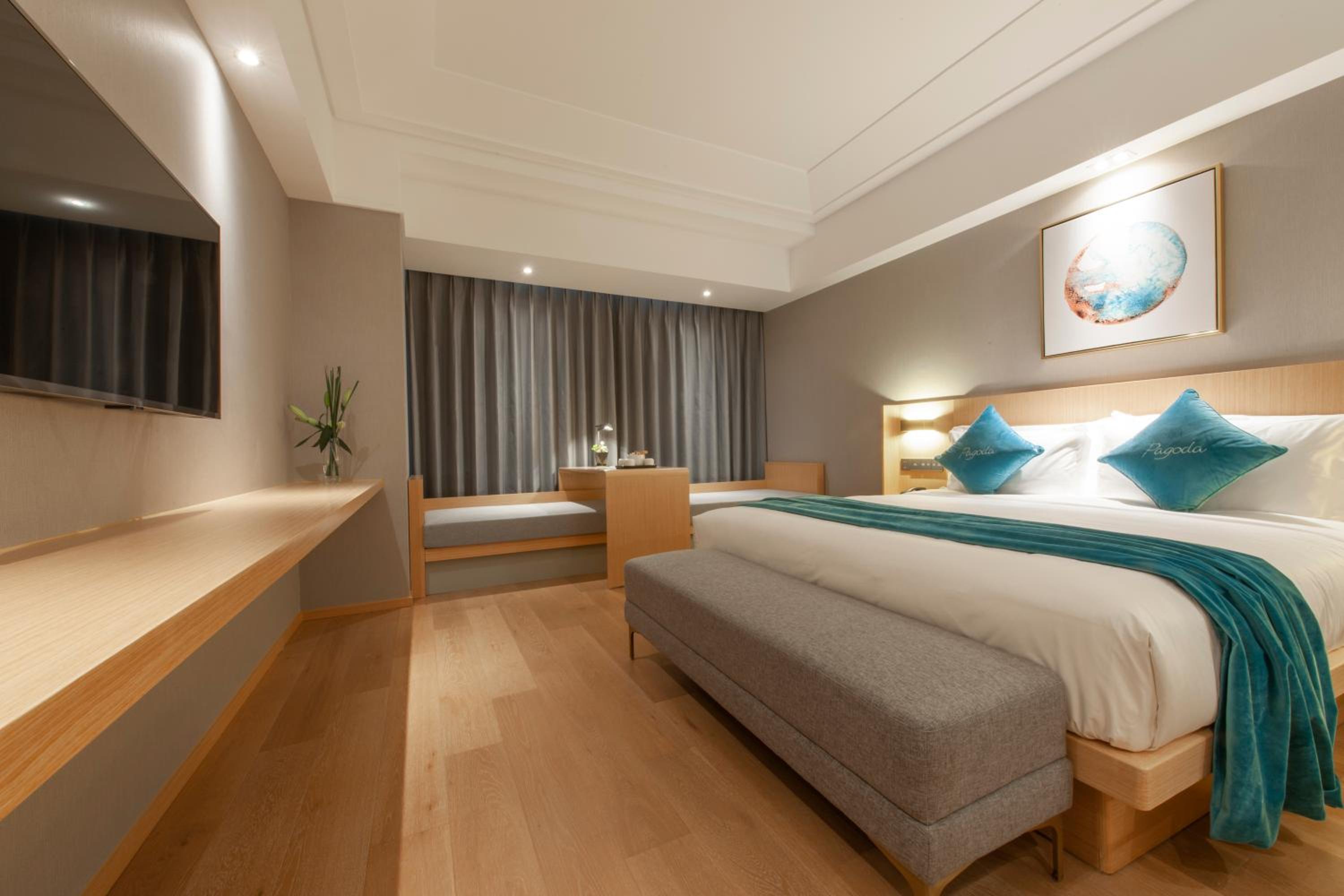 Large Double Room photo 2