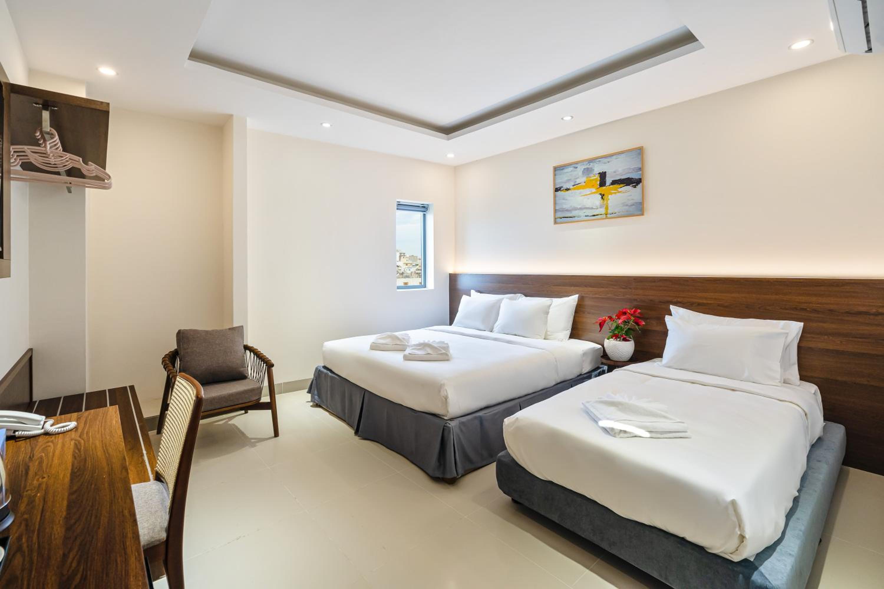 Deluxe Triple Room - Photo 1