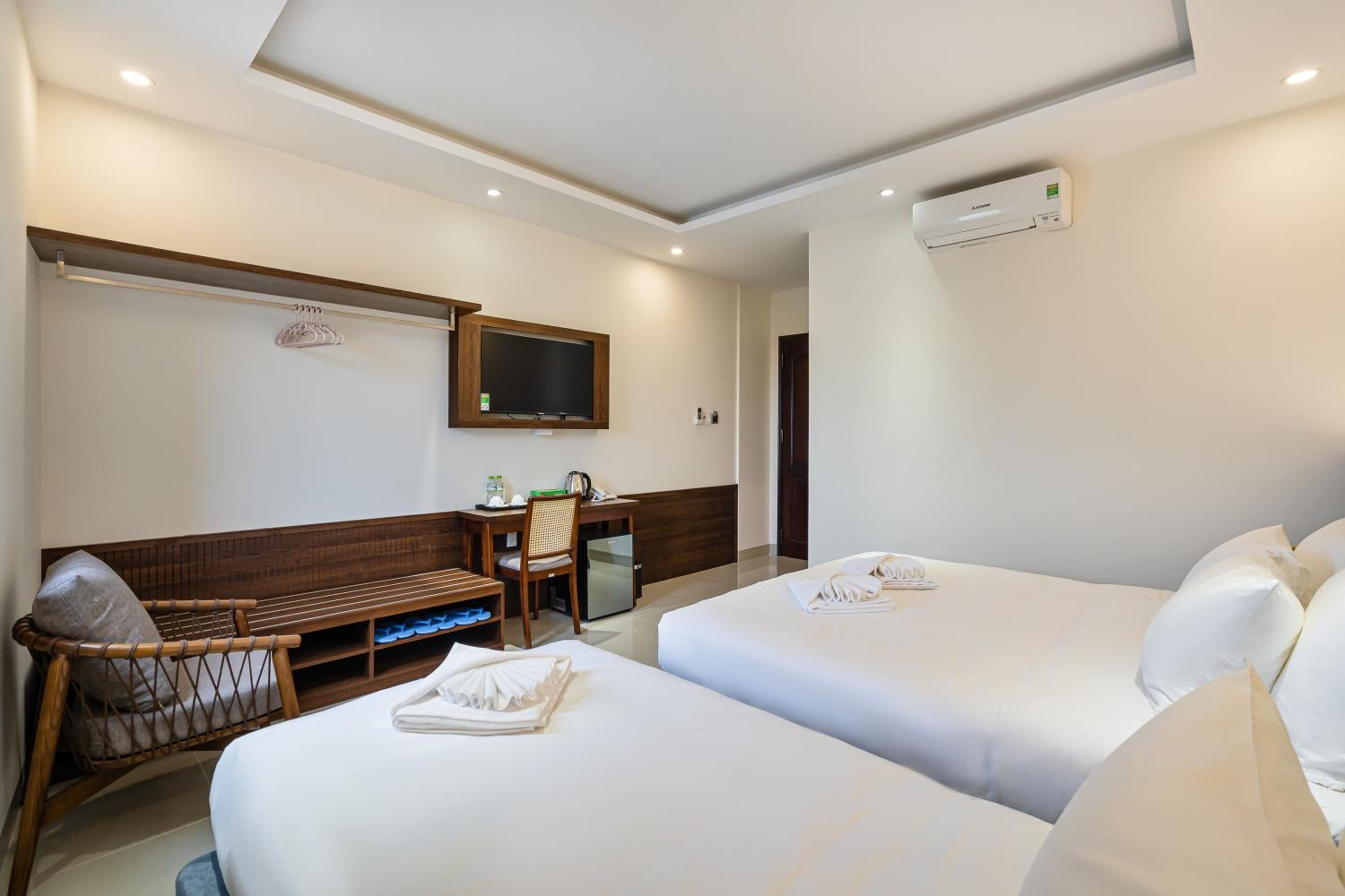 Deluxe Triple Room - Photo 7