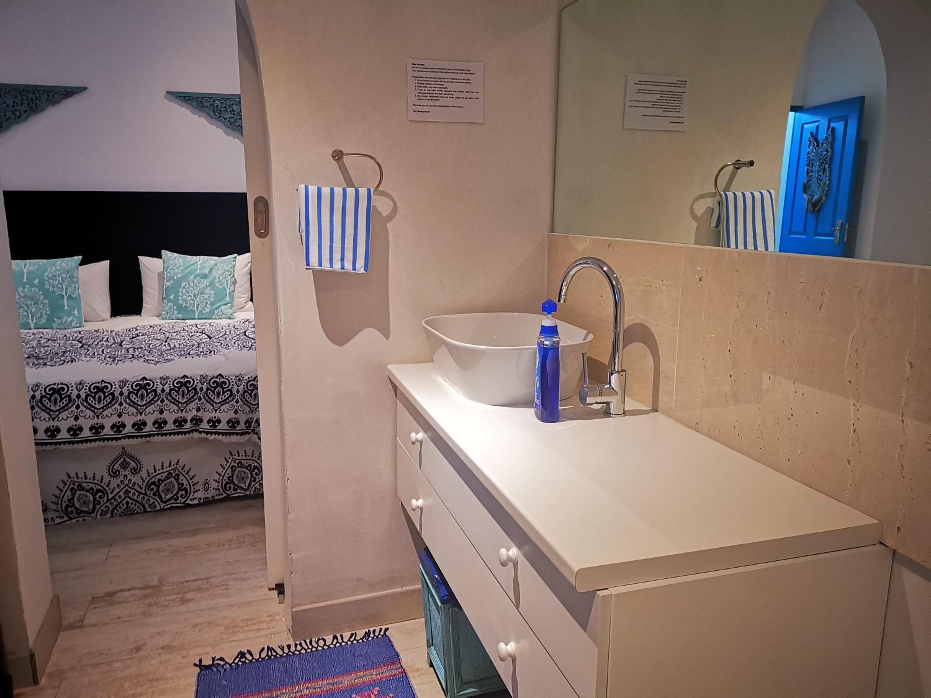 Standard Double Room photo 3