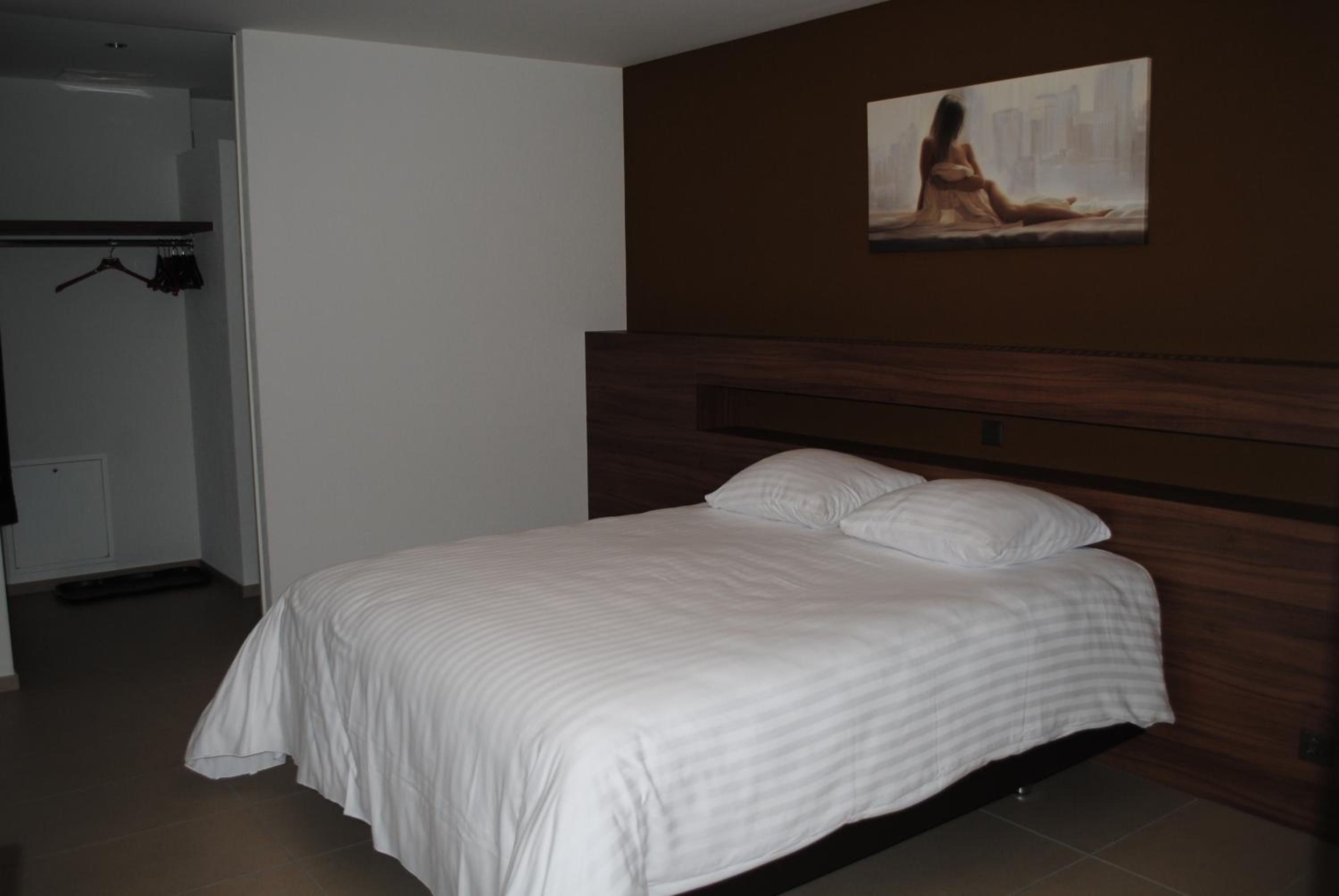 Double Room - Disability Access photo 1