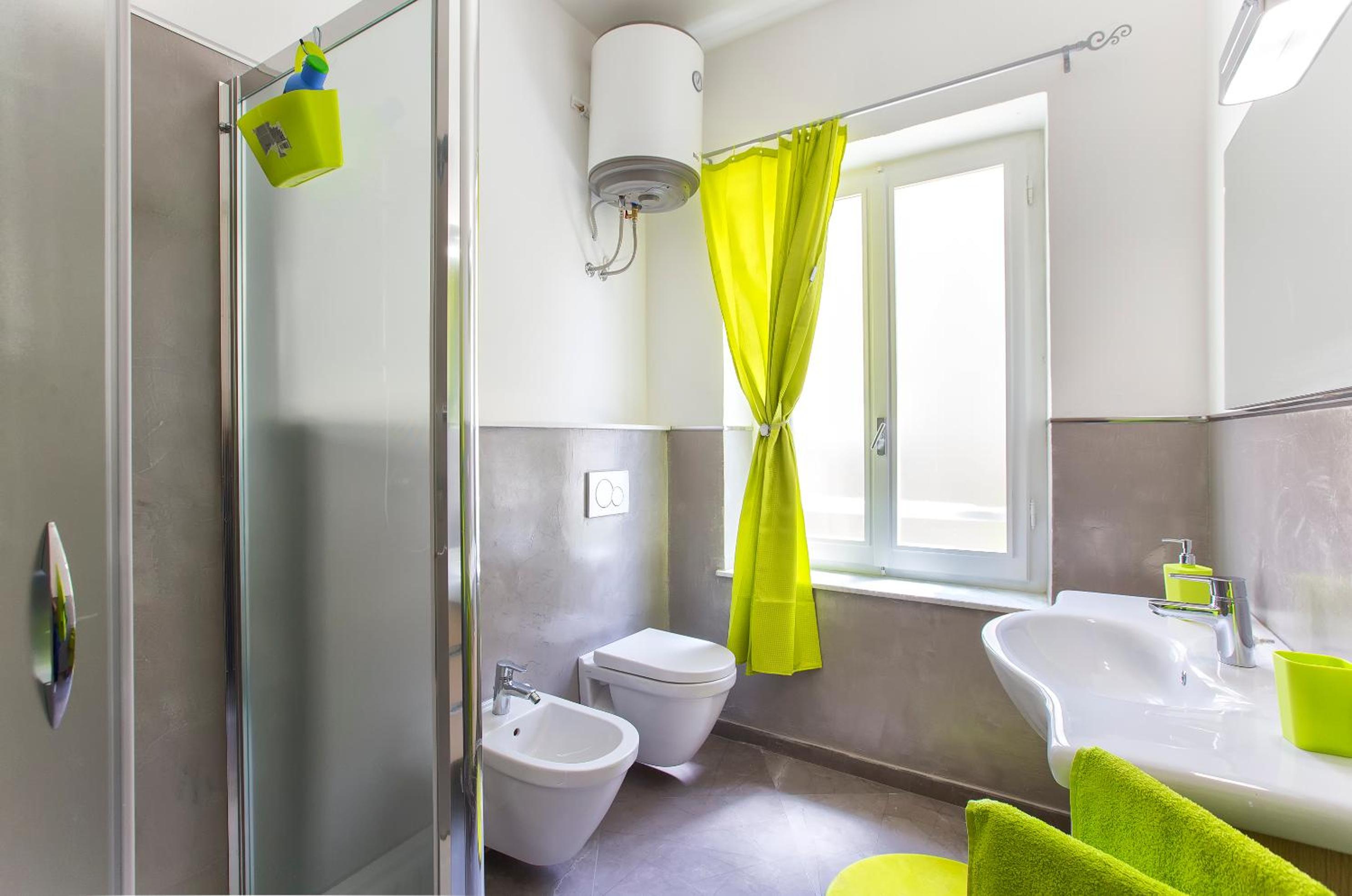 Double Room with Private Bathroom - Photo 4