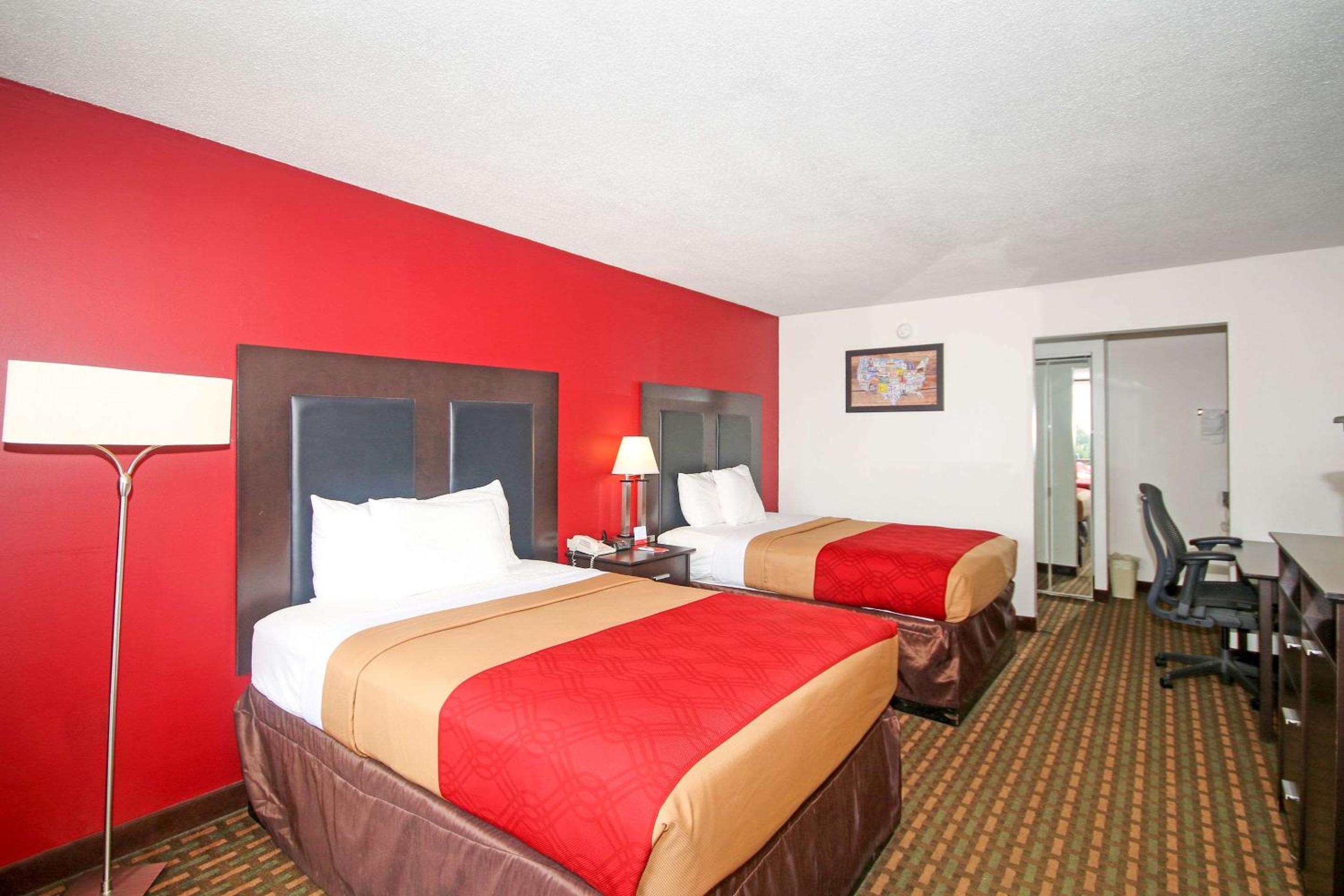 Double Room with Two Double Beds - Non-Smoking - Photo 1