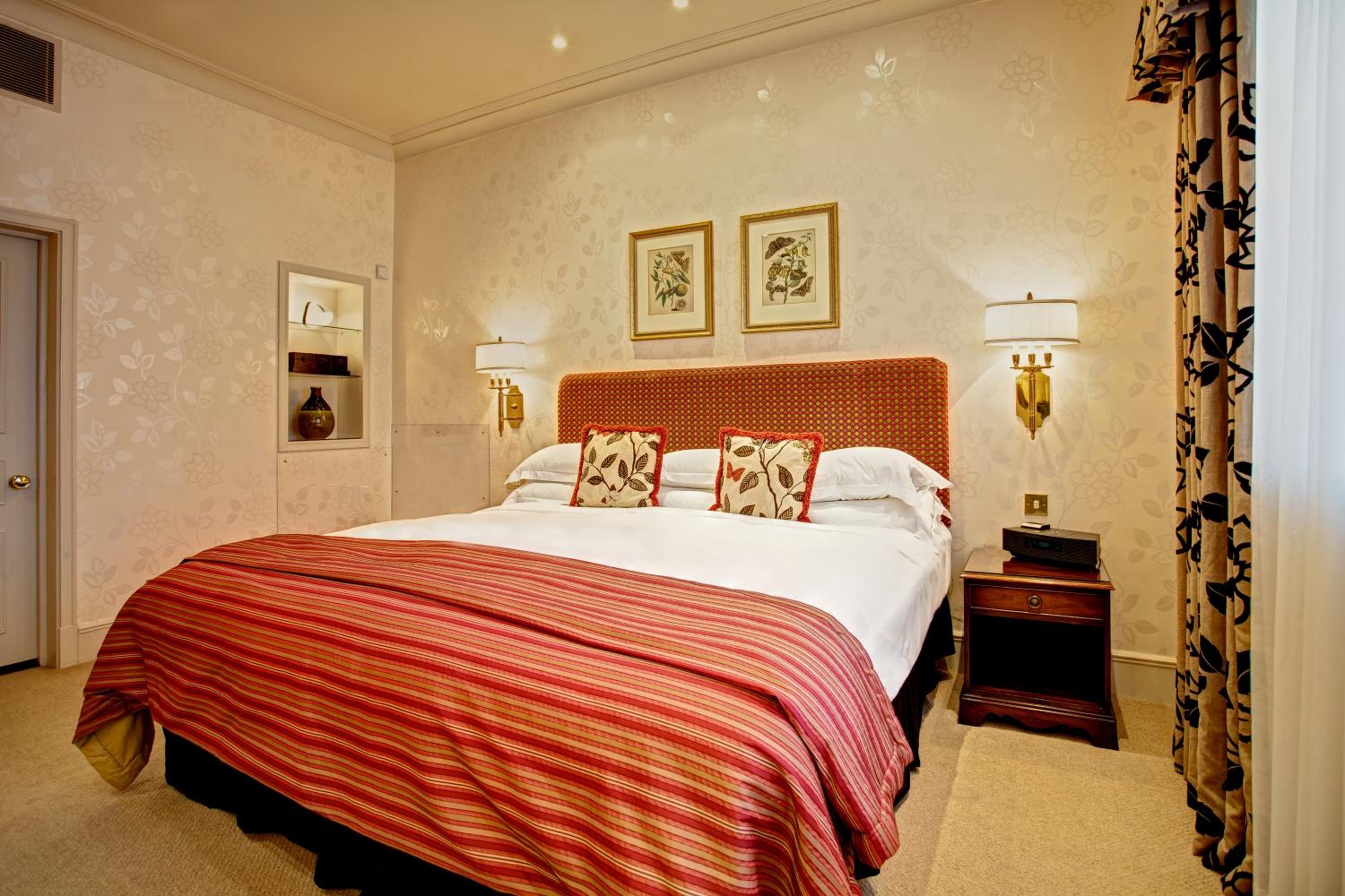 Superior King Room - Photo 1
